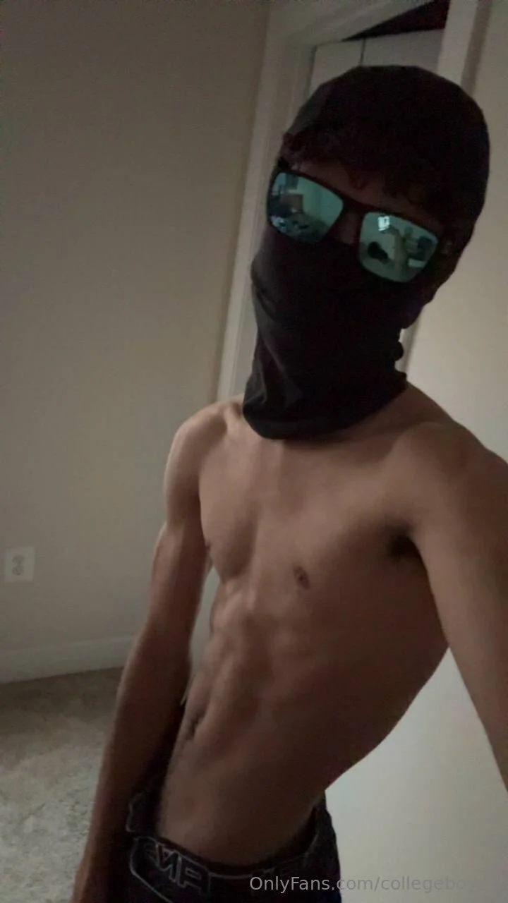 CollegeboyXP OnlyFans premium content 39 - collegeboyxp exclusive collection