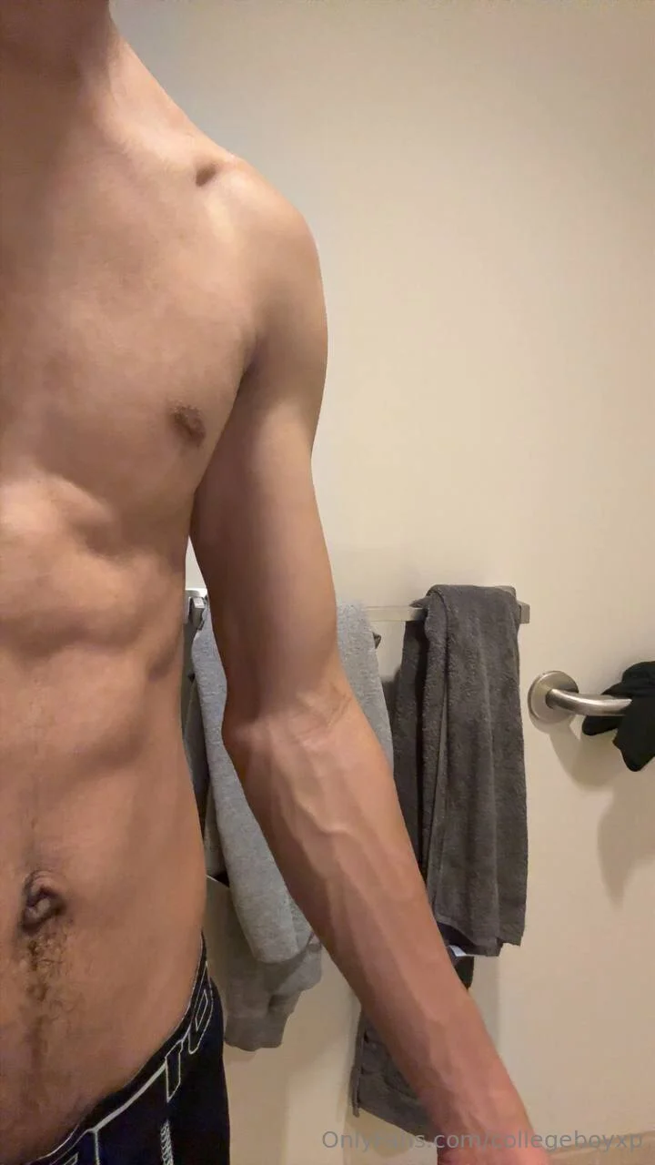 CollegeboyXP OnlyFans premium content 19 - collegeboyxp exclusive collection