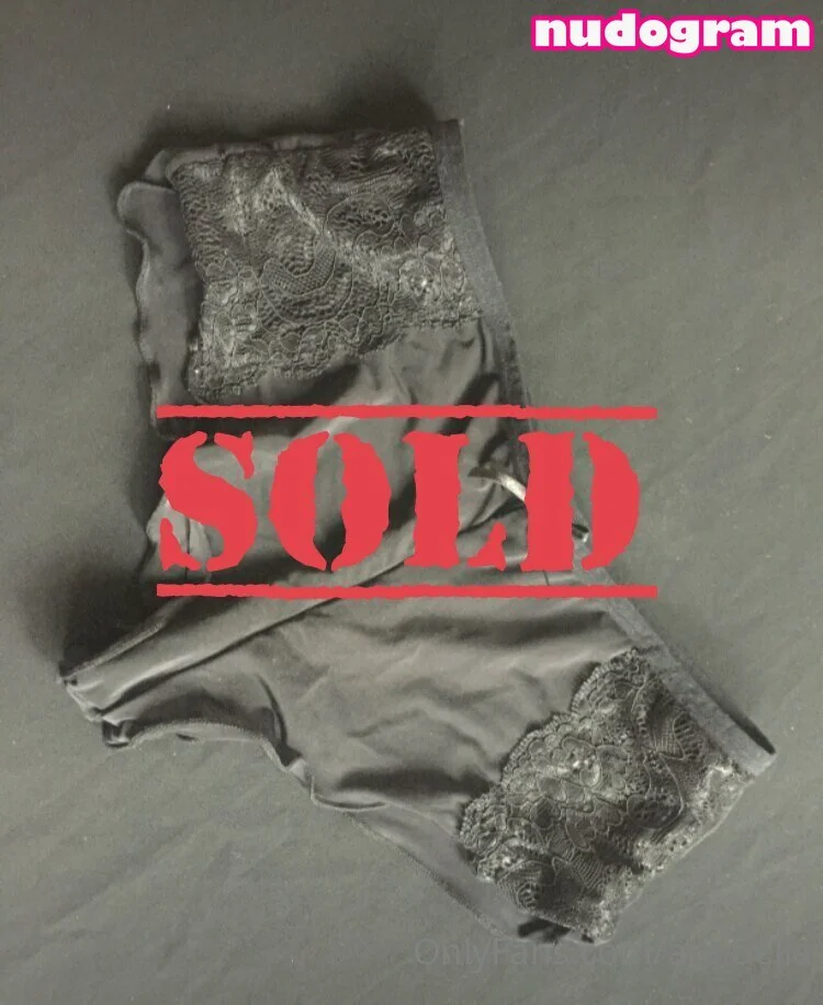 Arabella OnlyFans premium content 21 - ara.bella exclusive collection