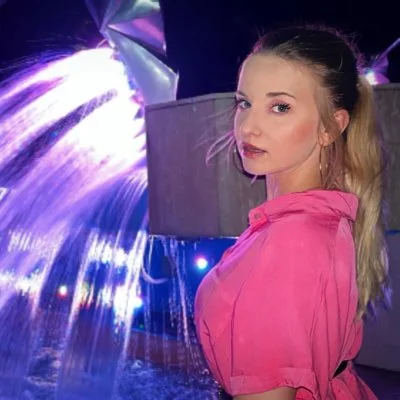 Bonnie Parker✨ OnlyFans premium content 10 - bonnieparkerss exclusive collection