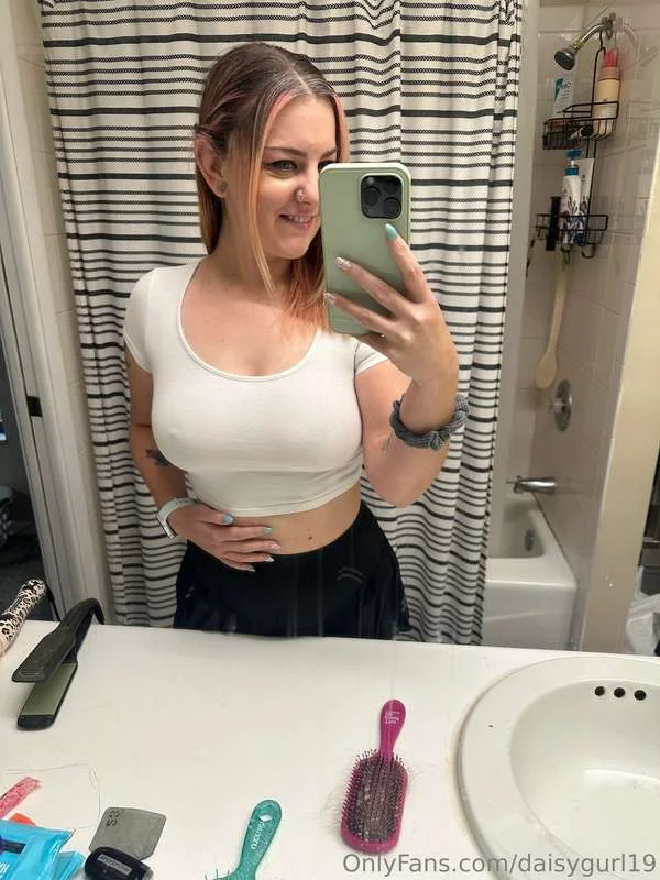 DaisyGurl19 OnlyFans premium content 14 - daisygurl19 exclusive collection