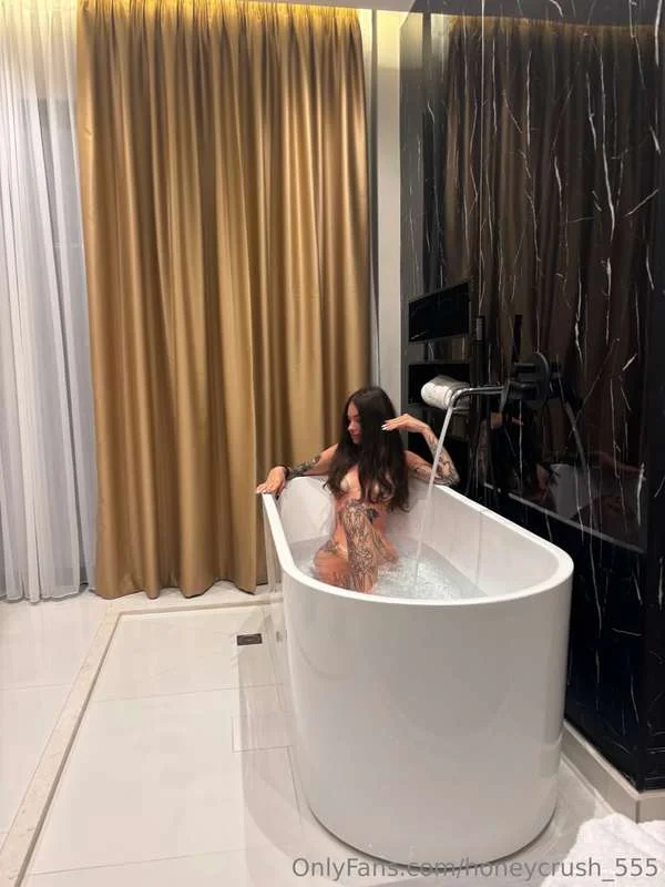 Zara OnlyFans premium content 1 - honeycrush_555 exclusive collection