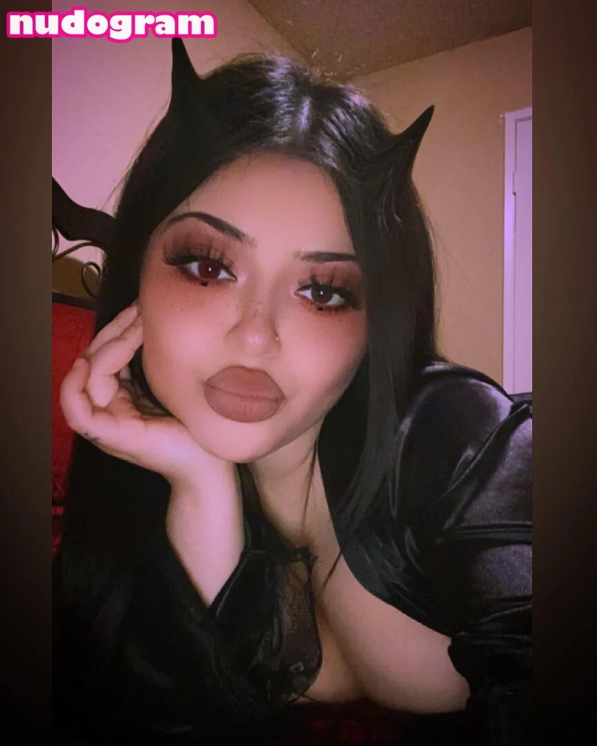 Jesse Marie💋 OnlyFans premium content 8 - juicy_jess310 exclusive collection