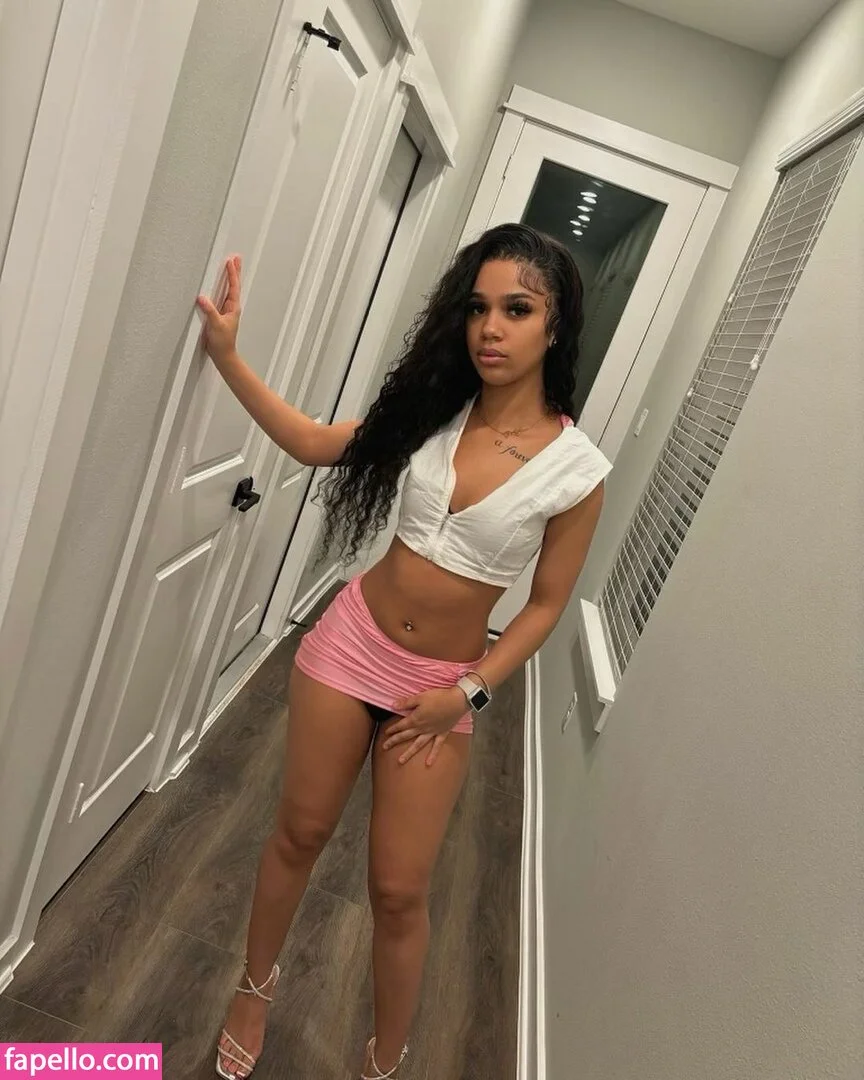 Lisa Slim OnlyFans premium content 3 - lisa2freaky exclusive collection