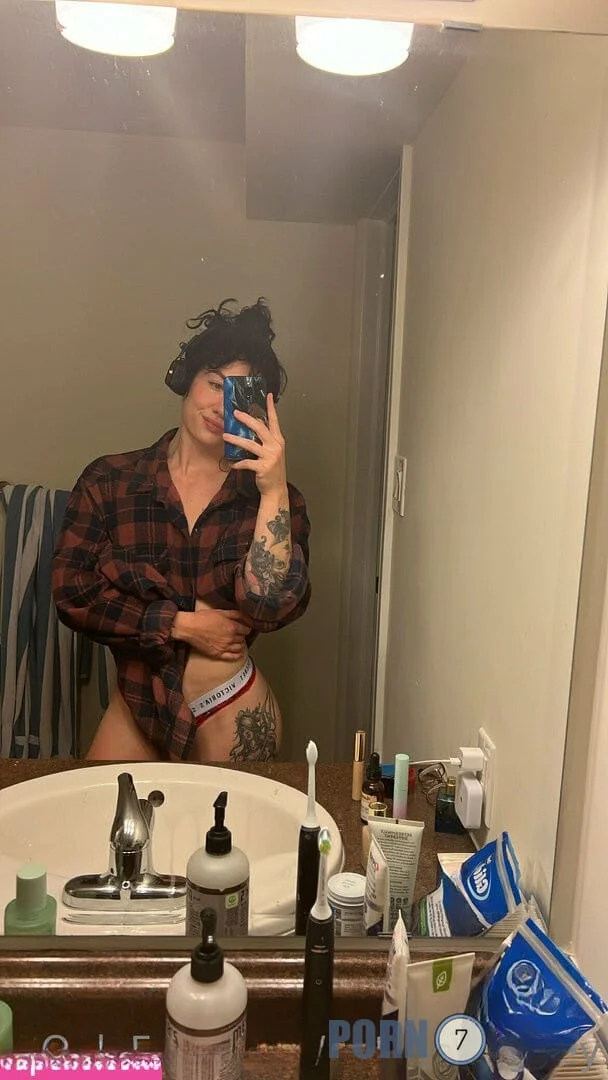 Natasha Aughey OnlyFans premium content 35 - natashaughey exclusive collection