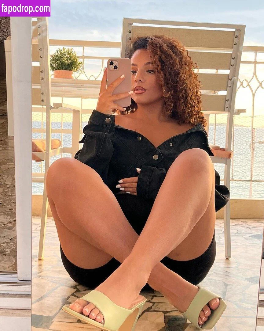 Eva OnlyFans premium content 20 - pomponette exclusive collection