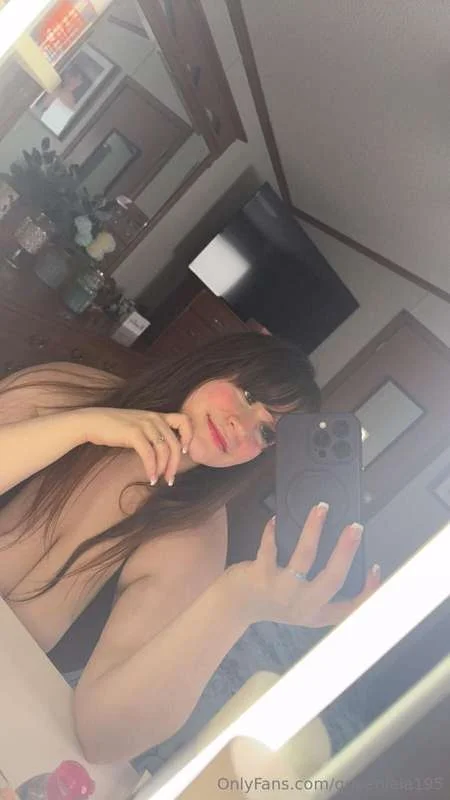 Roxanne 🤍 OnlyFans premium content 7 - queenleia195 exclusive collection