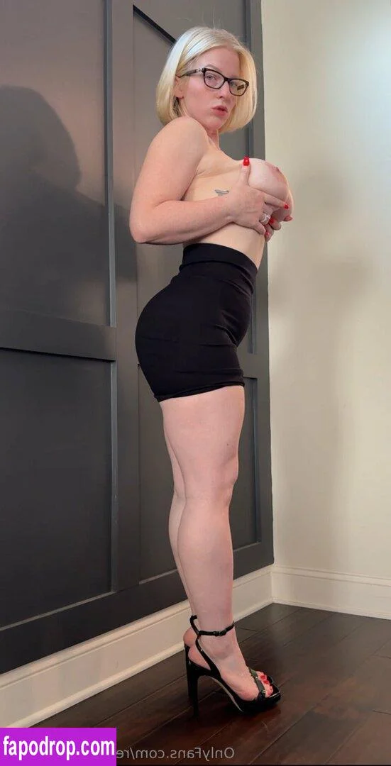 Victoria OnlyFans premium content 29 - realpeachyofficial exclusive collection