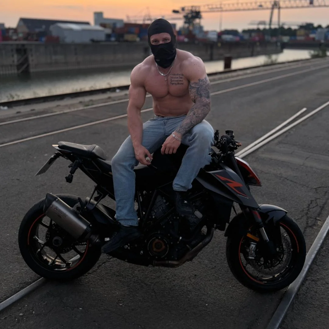 RizzyLifts_ 🇩🇪🇺🇸 OnlyFans premium content 1 - rizzylifts exclusive collection