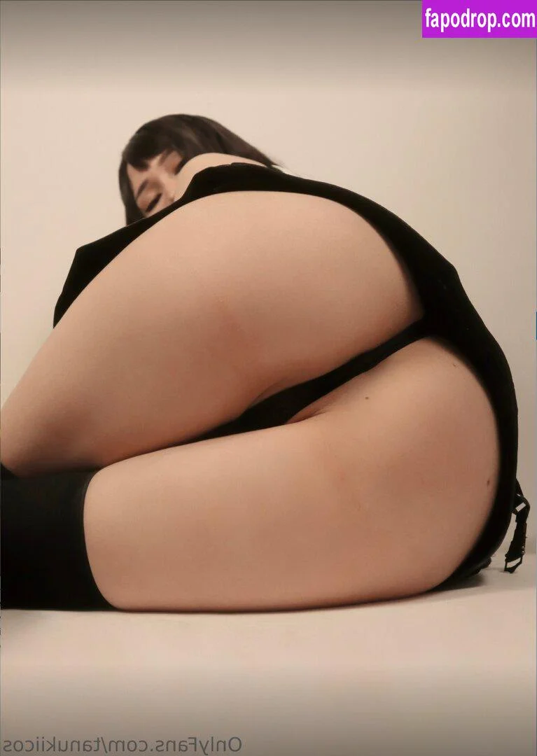 Tanukii OnlyFans premium content 17 - tanukiicos exclusive collection