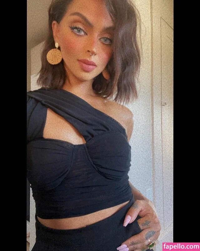 Ish OnlyFans premium content 1 - theonly.ish exclusive collection