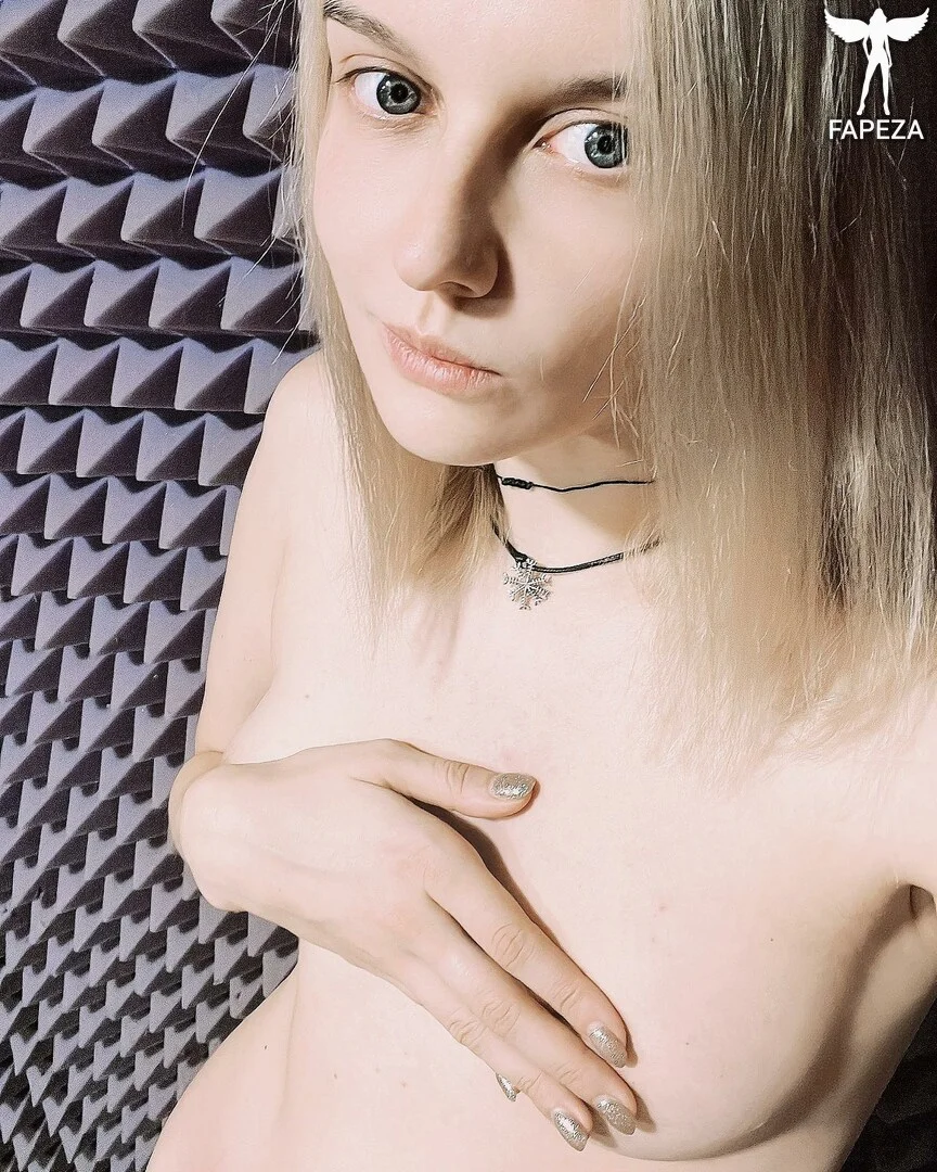 Vika OnlyFans premium content 5 - vika_kasperska exclusive collection