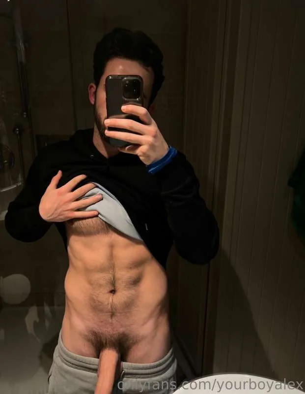 Alex 👑 OnlyFans premium content 23 - yourboyalex exclusive collection