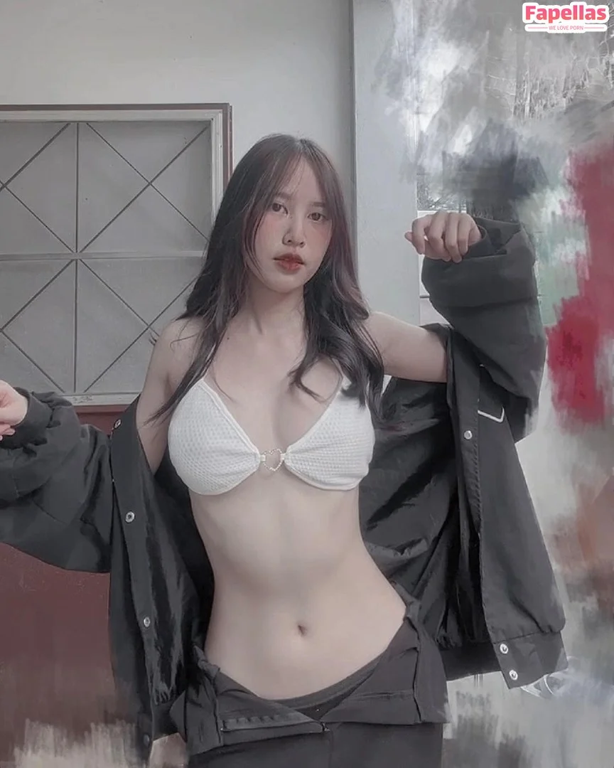 Yunne Chan OnlyFans premium content 4 - yunnechan exclusive collection