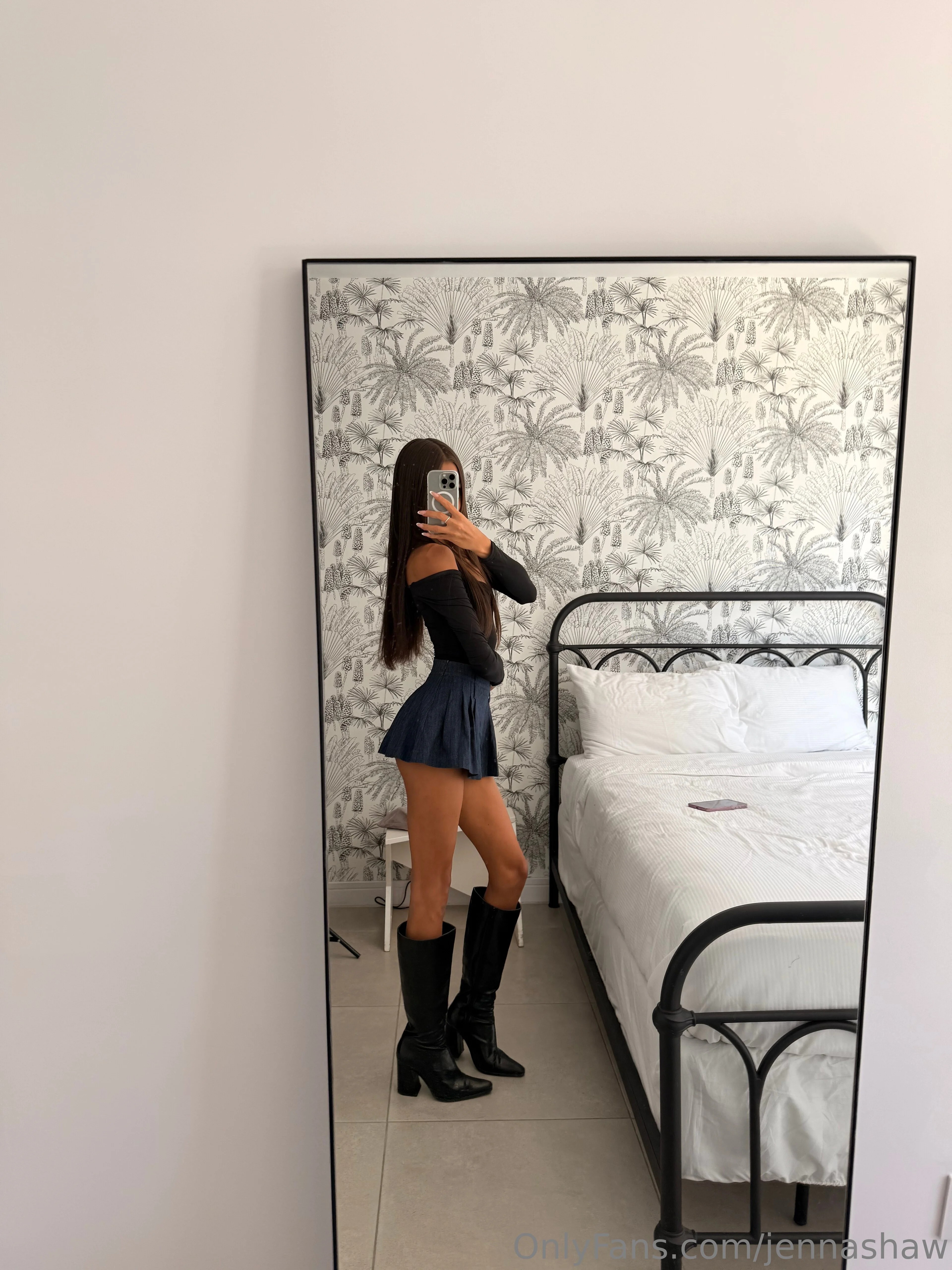 Jenna 🦋🌼 OnlyFans premium content 7 - jennashaw exclusive collection