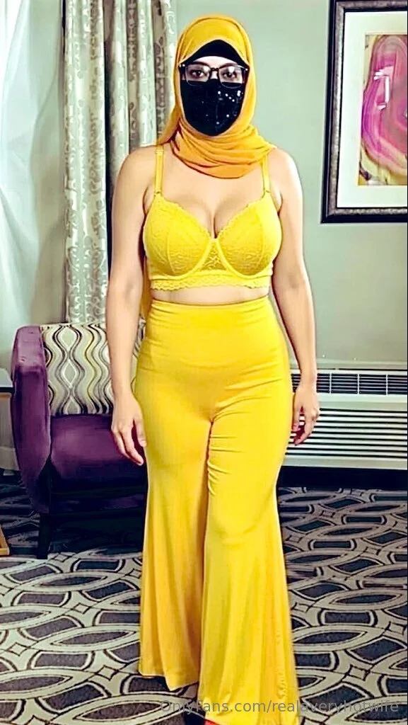 Aleyna Khan (Free Page) OnlyFans premium content 2 - realaveryhotwife exclusive collection