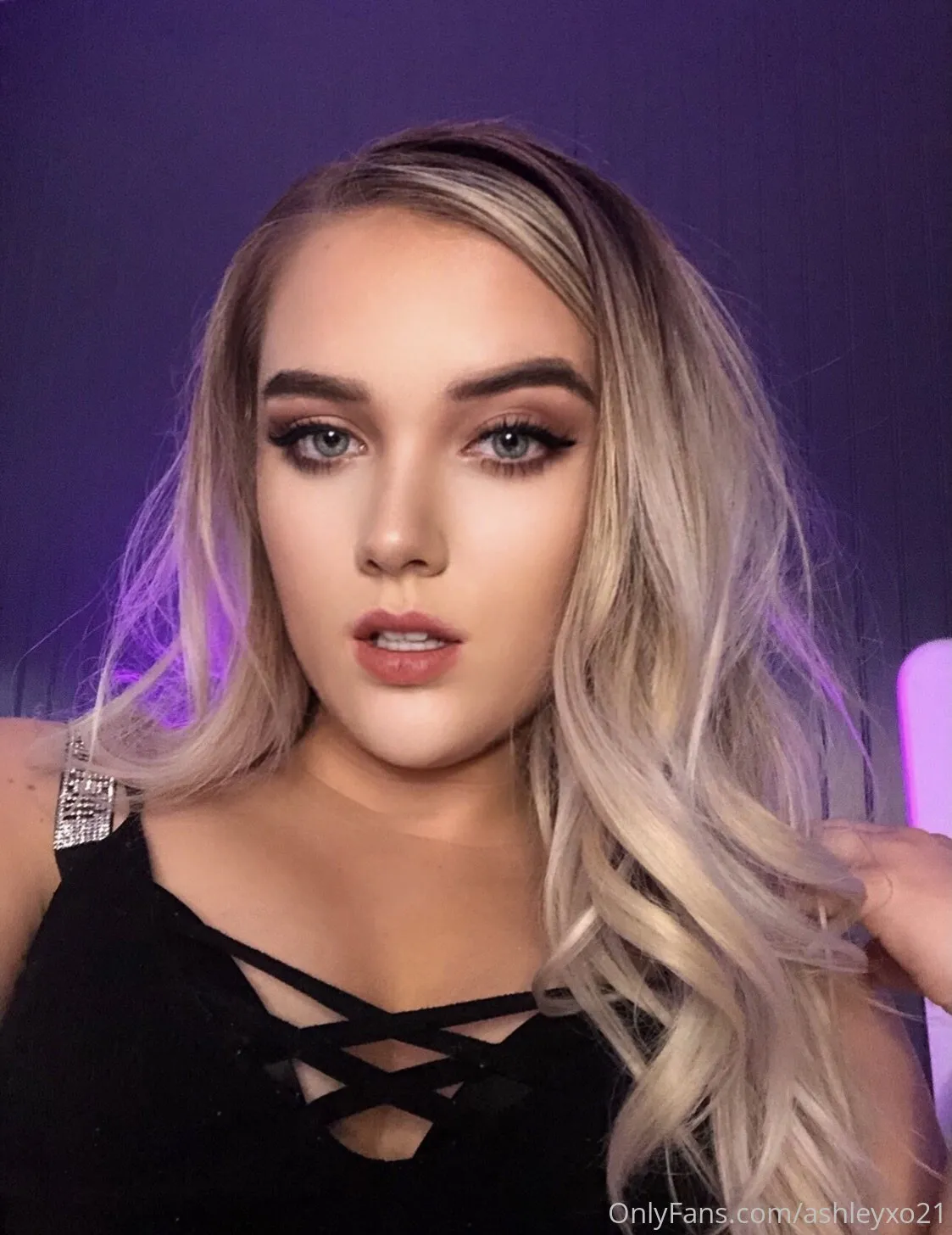 Ashley OnlyFans premium content 12 - ashleyxo21 exclusive collection