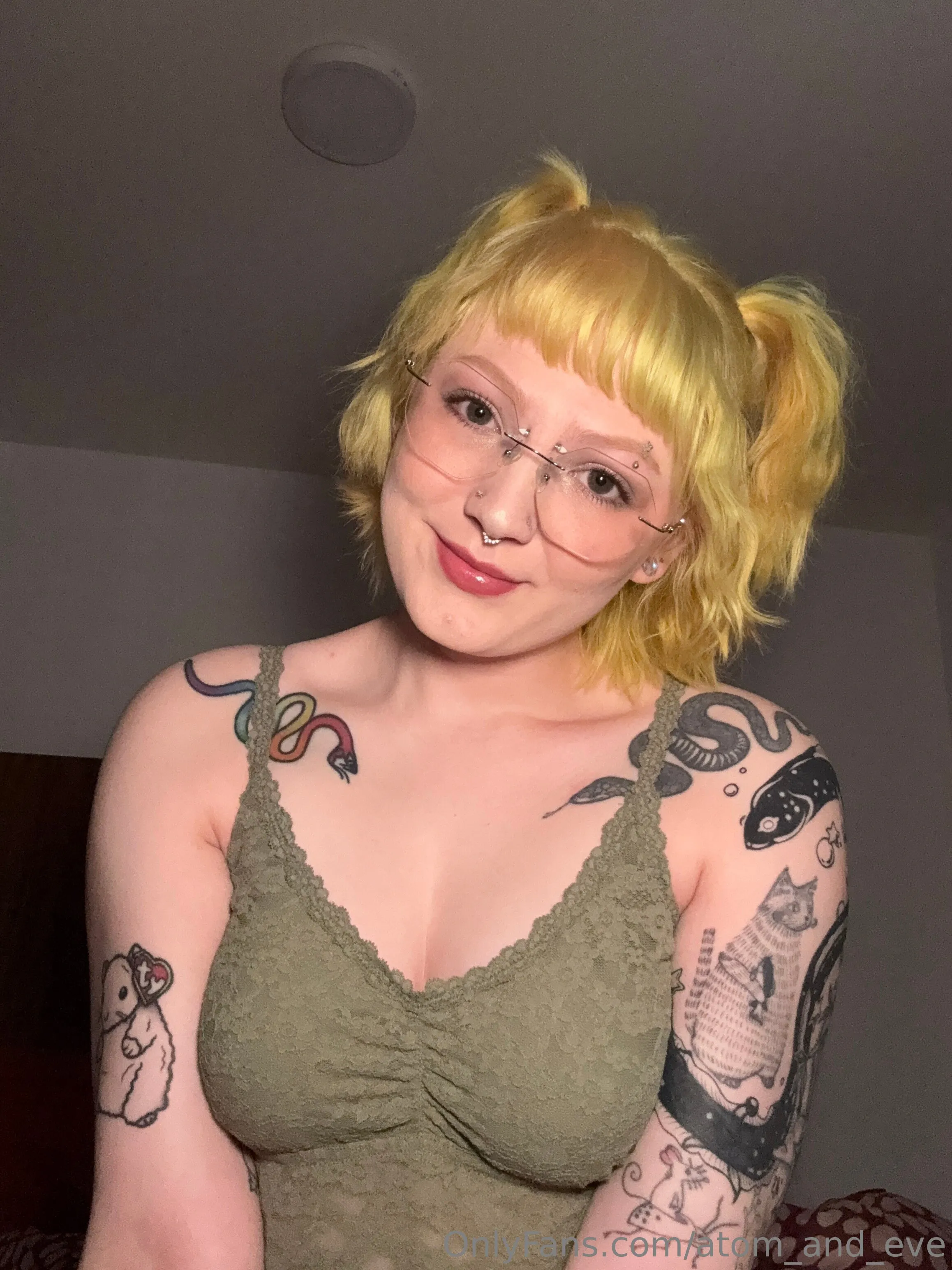 ⋆·✦ Eve ✦·⋆ OnlyFans premium content 7 - atom_and_eve exclusive collection