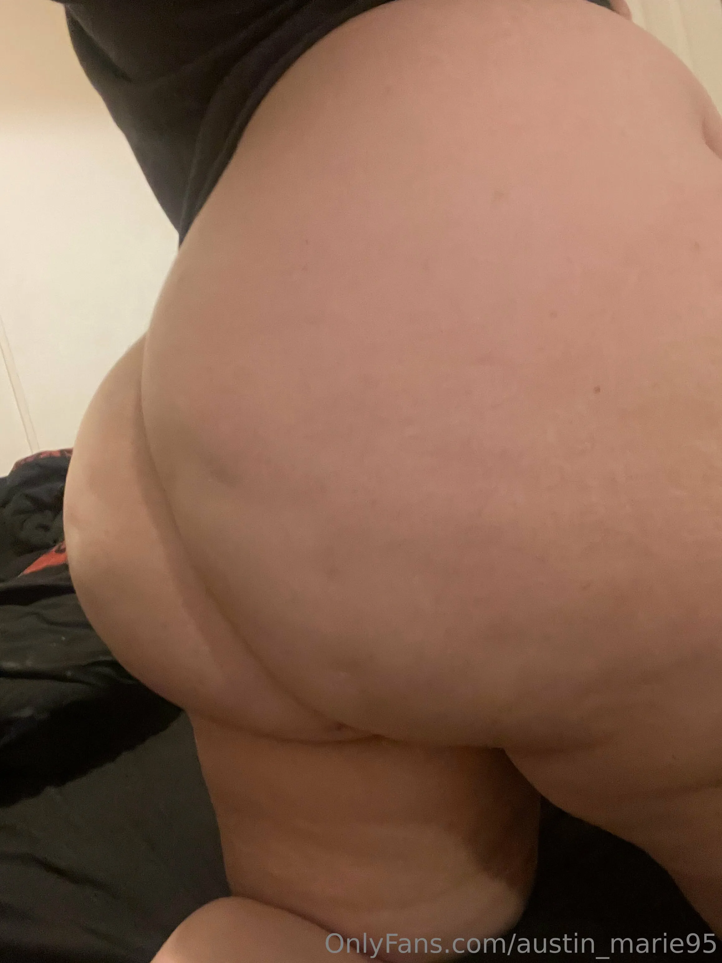 Marie OnlyFans premium content 14 - austin_marie95 exclusive collection