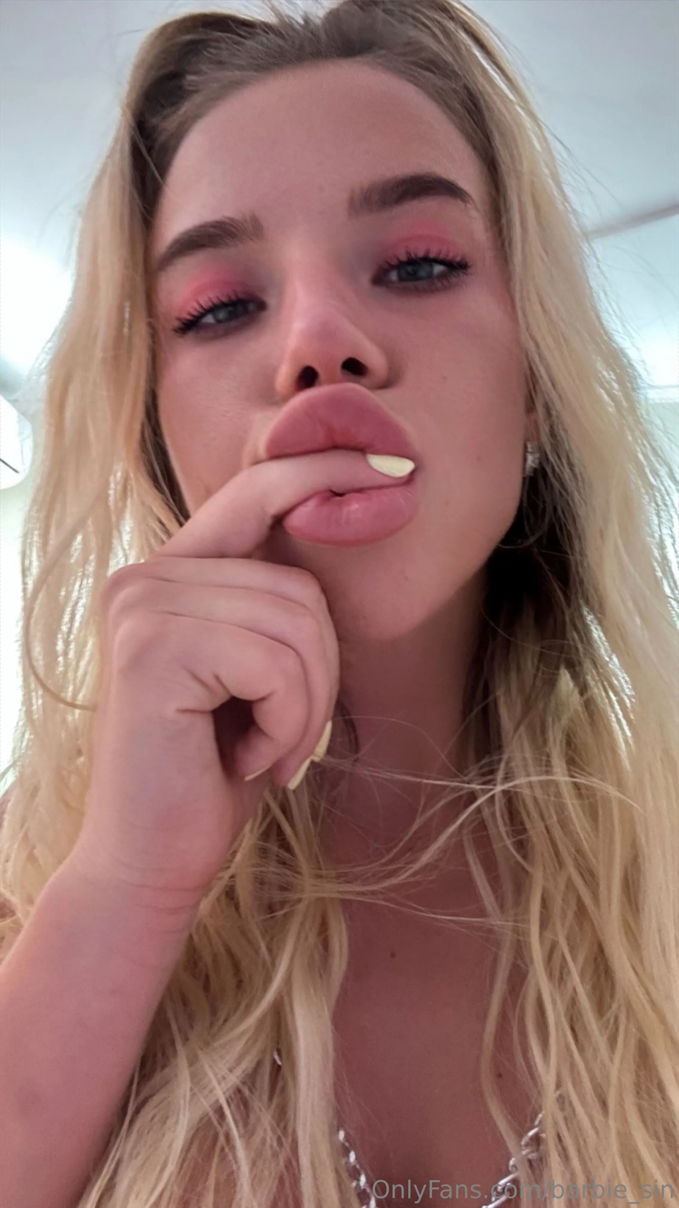 ♡ 𝔹𝕒𝕣𝕓𝕚𝕖 𝕊𝕚𝕟 ♡ OnlyFans premium content 2 - barbie_sin exclusive collection