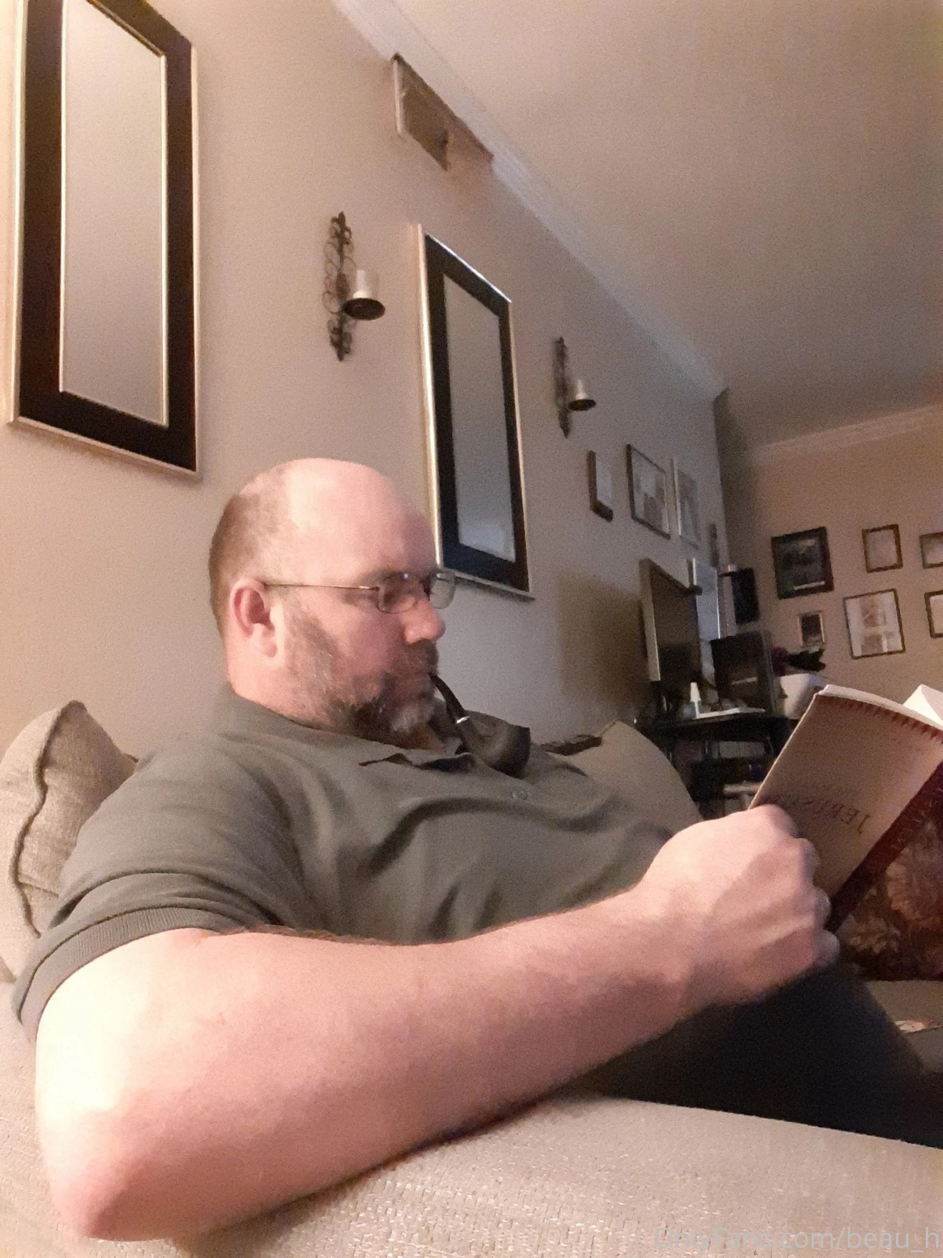 Beau H OnlyFans premium content 2 - beau_h exclusive collection