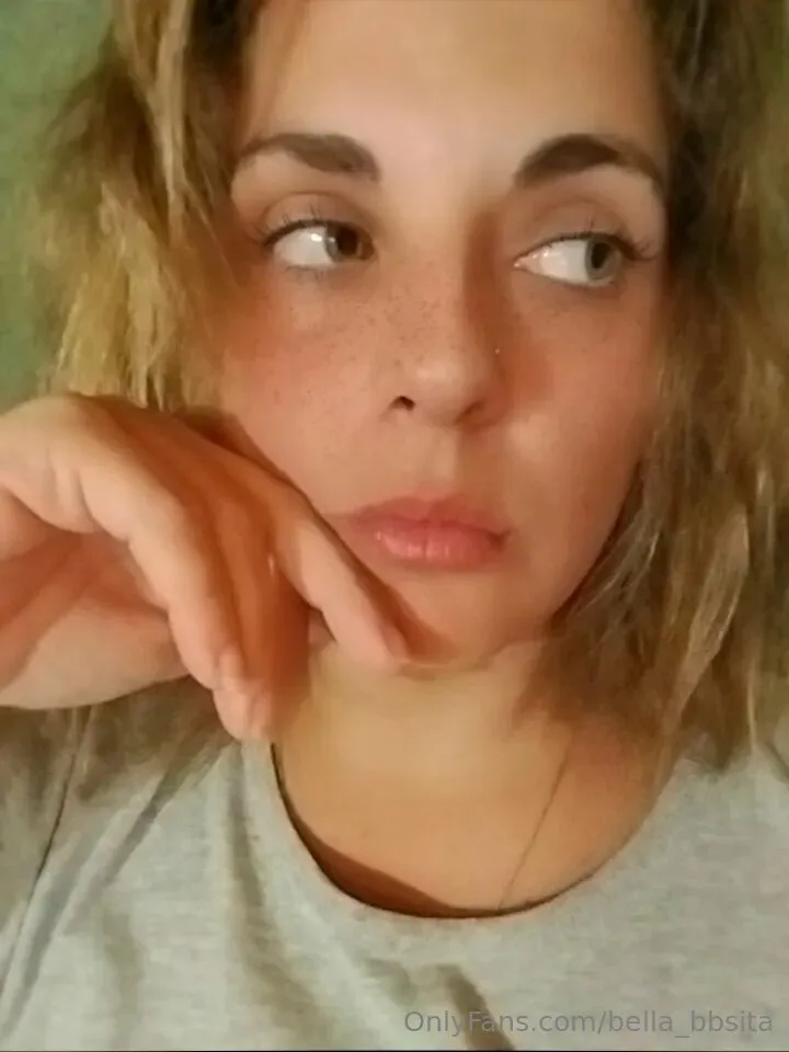 Bella OnlyFans premium content 18 - bellagreen86 exclusive collection