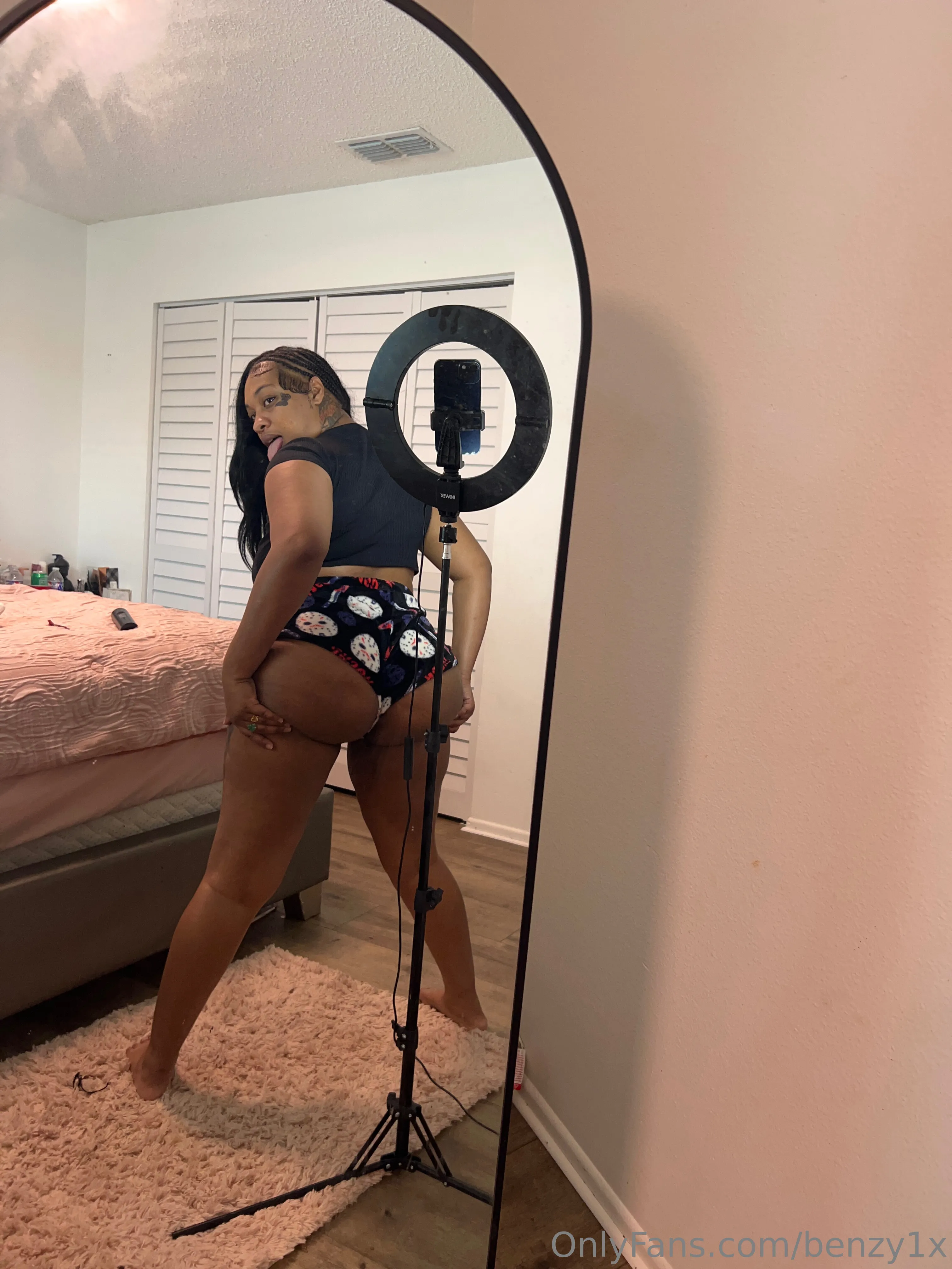 LIVE TONIGHT 💋🙈 OnlyFans premium content 3 - benzy1x exclusive collection