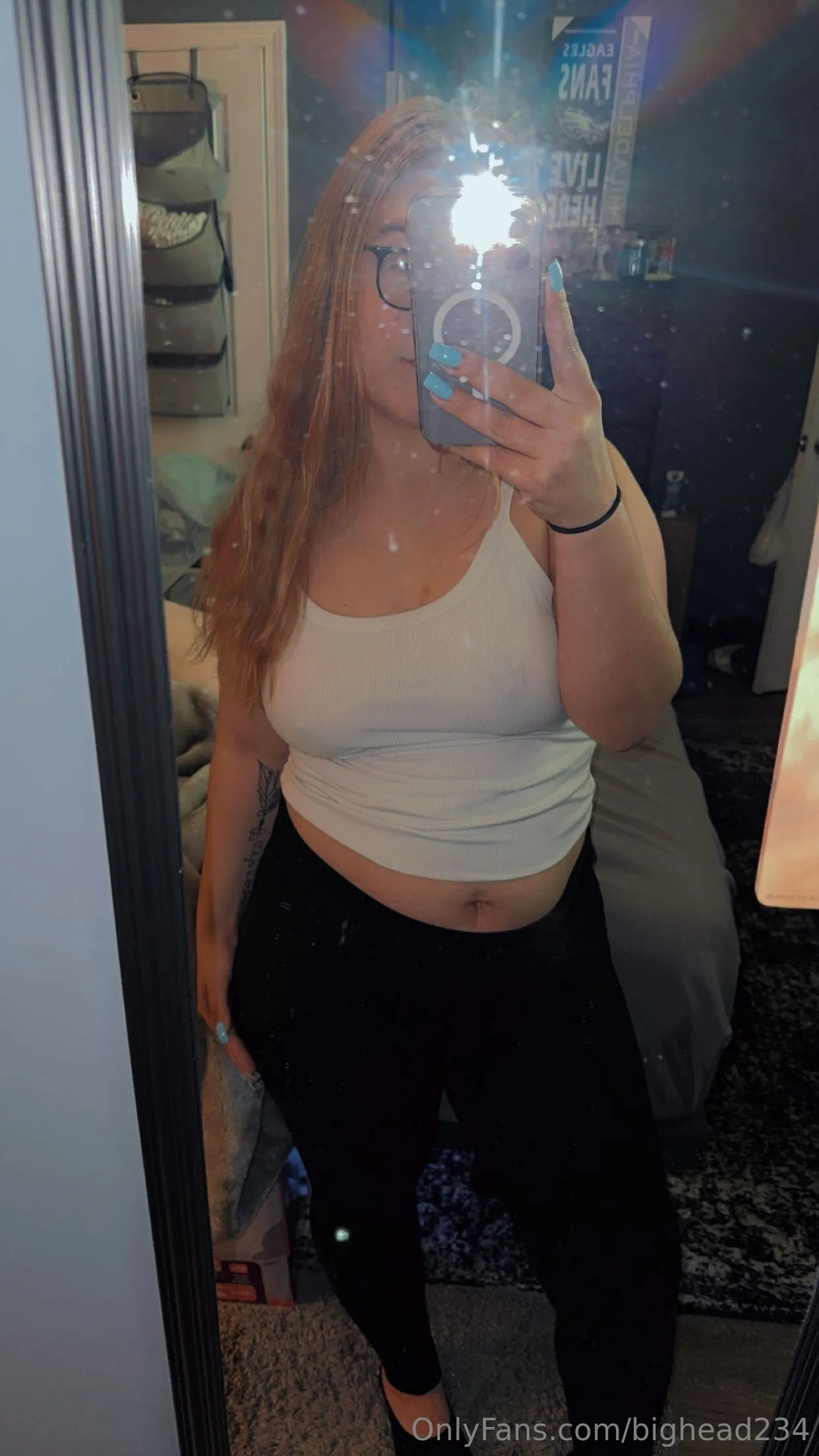 Quueenn🤞🏼💍 OnlyFans premium content 1 - bighead234 exclusive collection