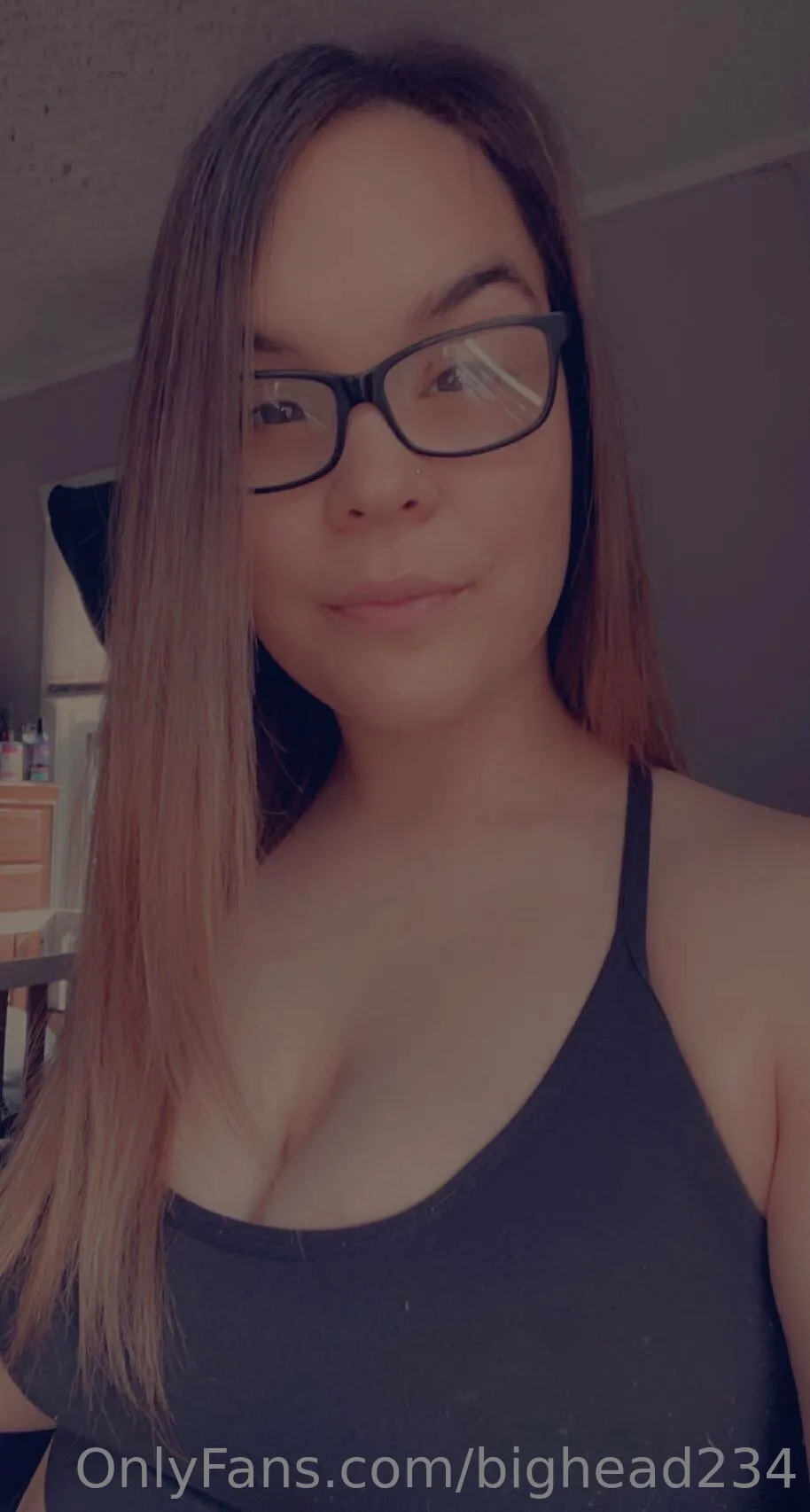 Quueenn🤞🏼💍 OnlyFans premium content 2 - bighead234 exclusive collection