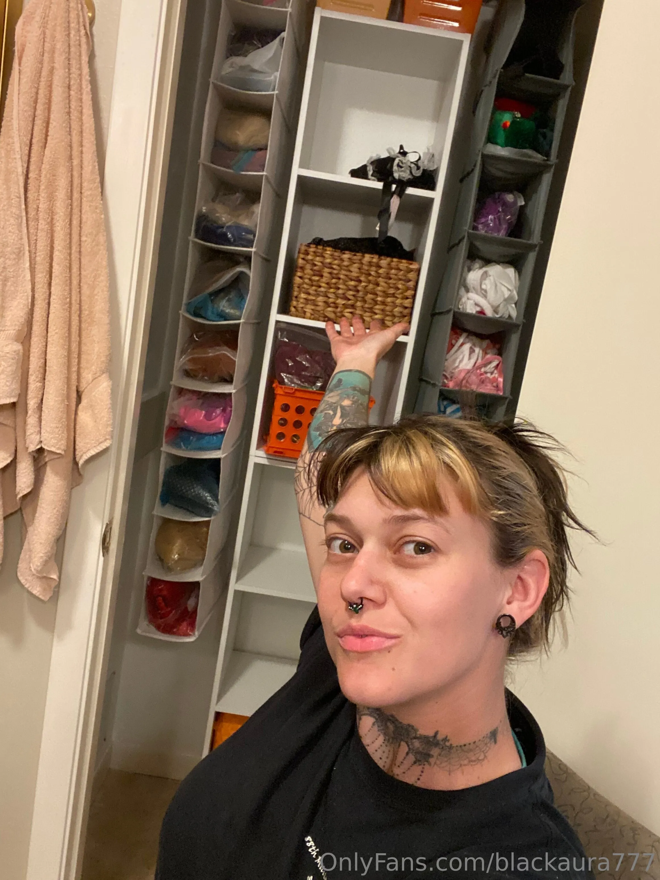 7bLAckaURA7 OnlyFans premium content 7 - blackaura777 exclusive collection