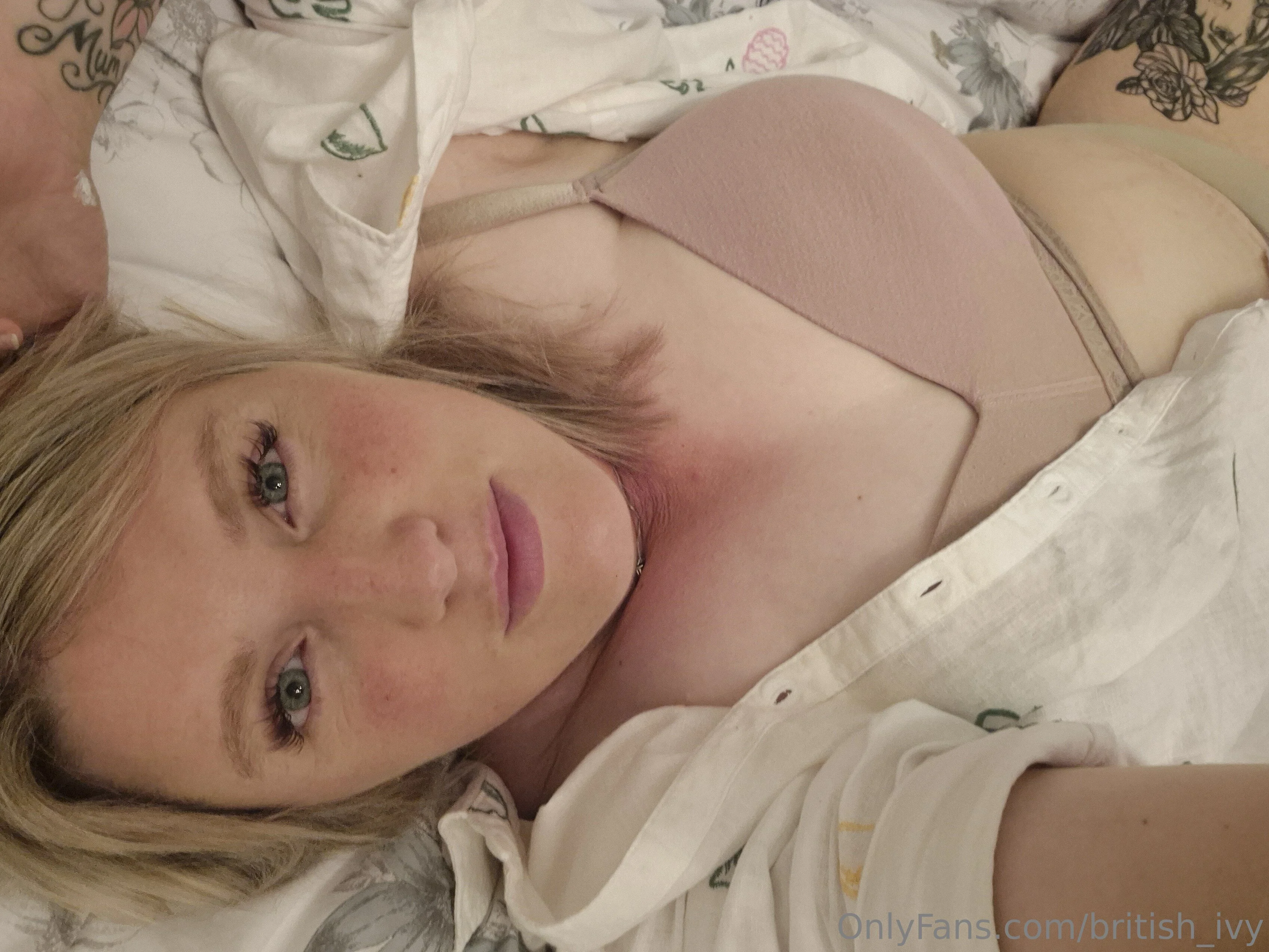 Busty & Curvy Ivy Baby 🌈  Seduce you ❤️❤ OnlyFans premium content 1 - british_ivy exclusive collection