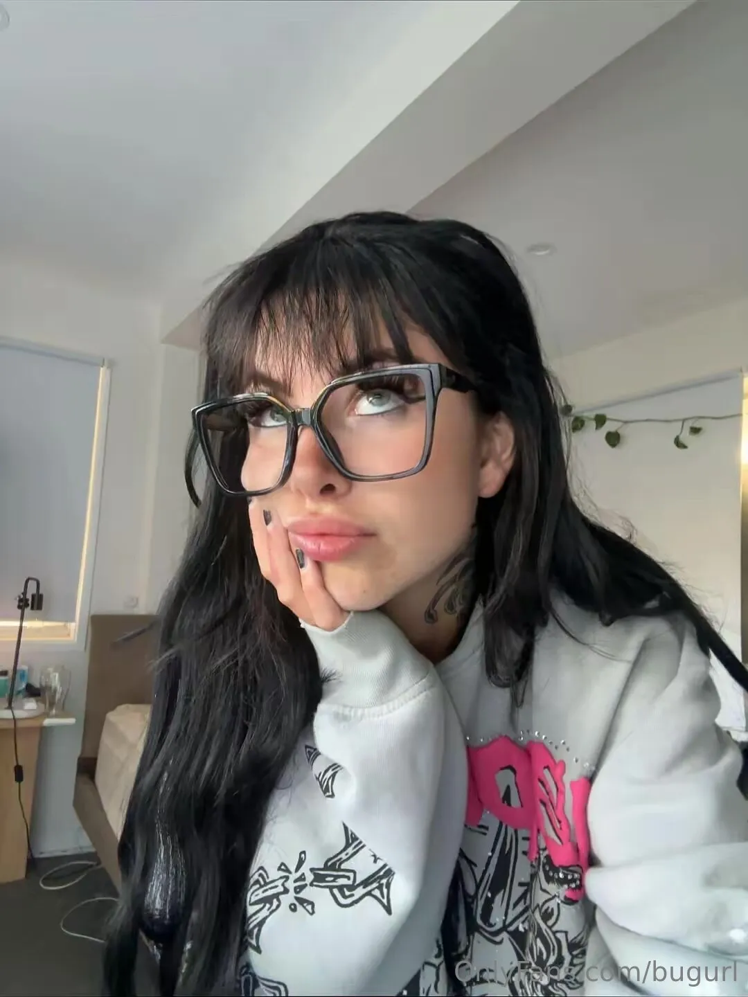 Ren OnlyFans premium content 2 - bugurl exclusive collection