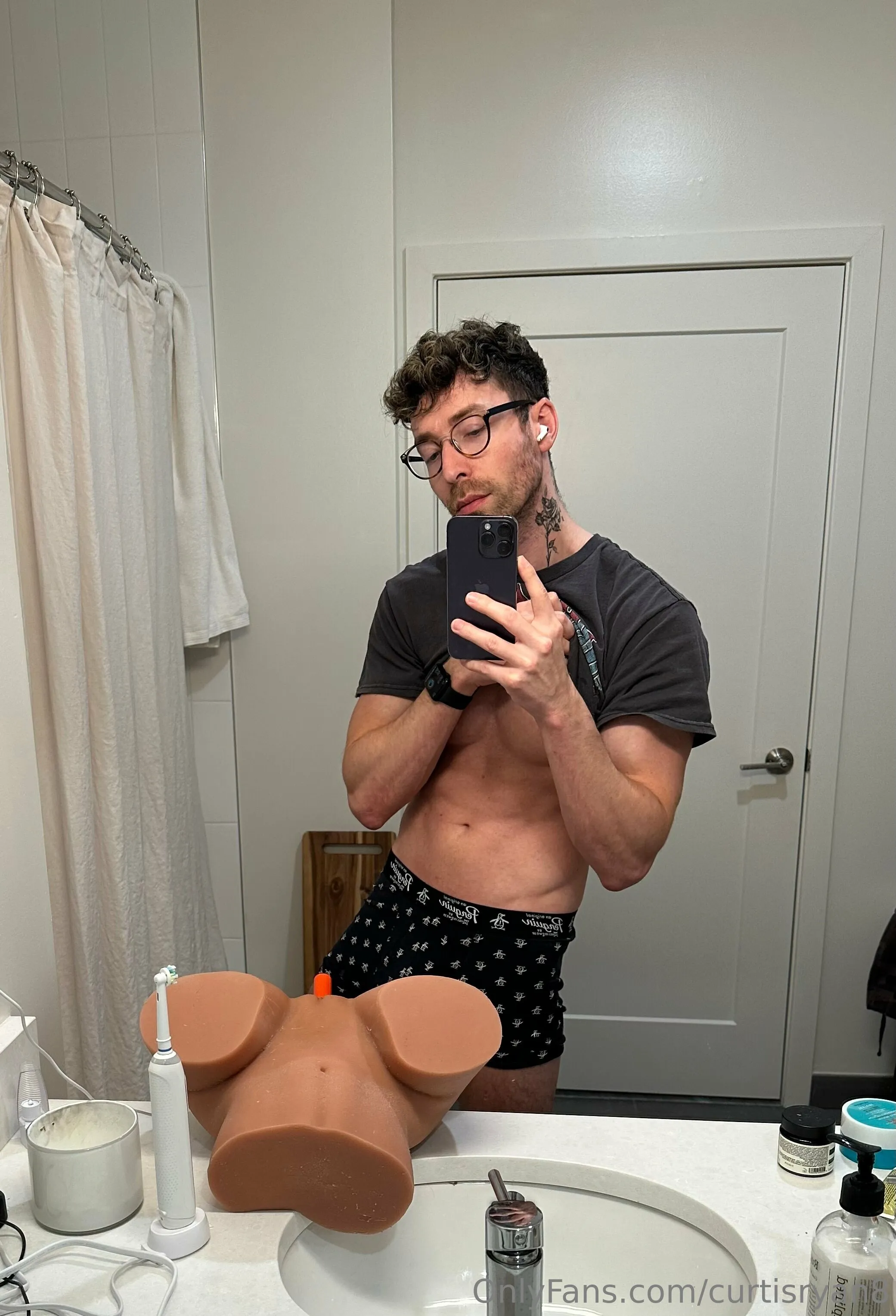 Curtisryan OnlyFans premium content 3 - curtisryan8 exclusive collection