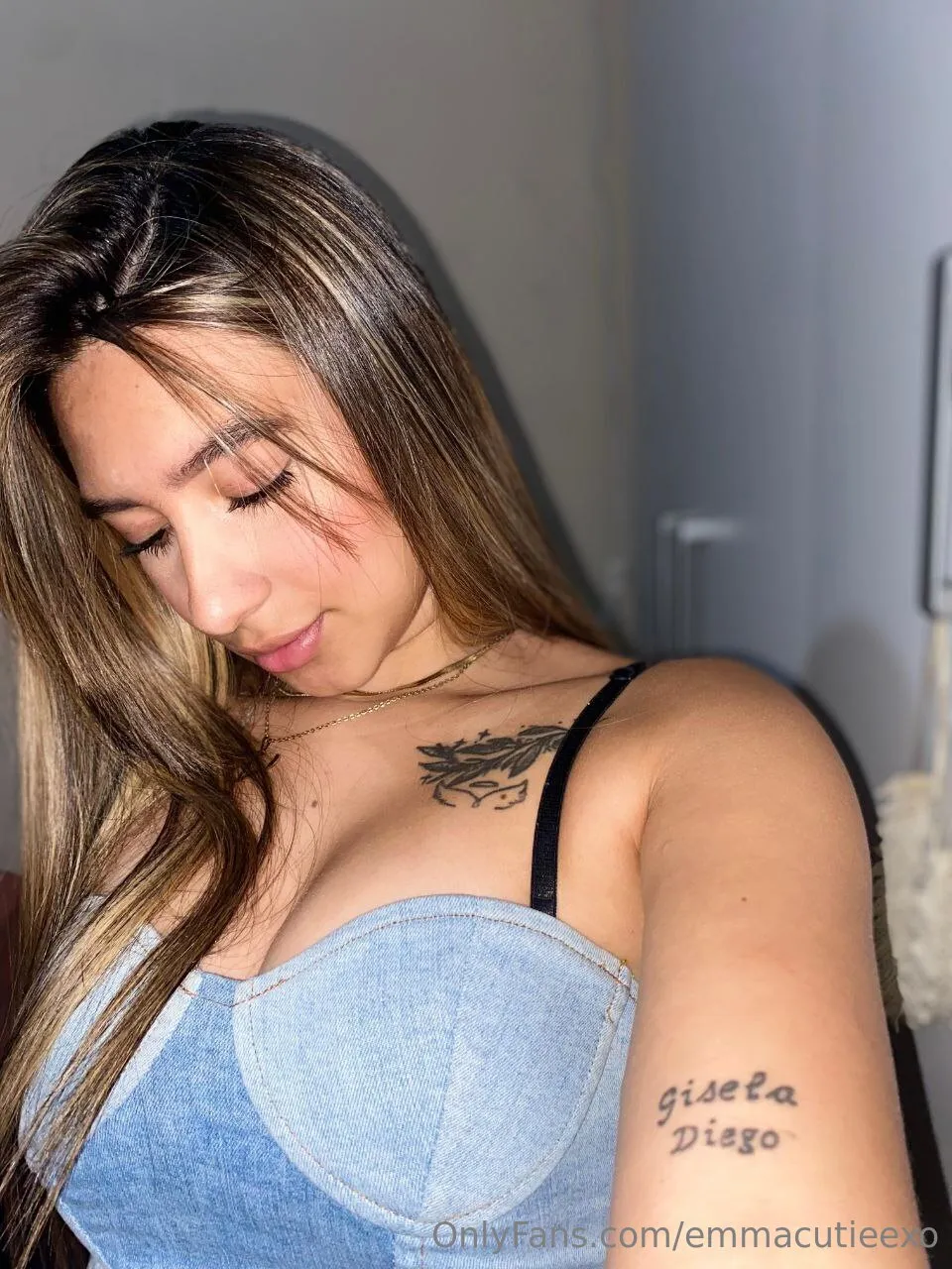 Emma♥ OnlyFans premium content 12 - emmacutieexo exclusive collection