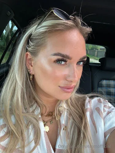 Emmely OnlyFans premium content 4 - emmofficial exclusive collection