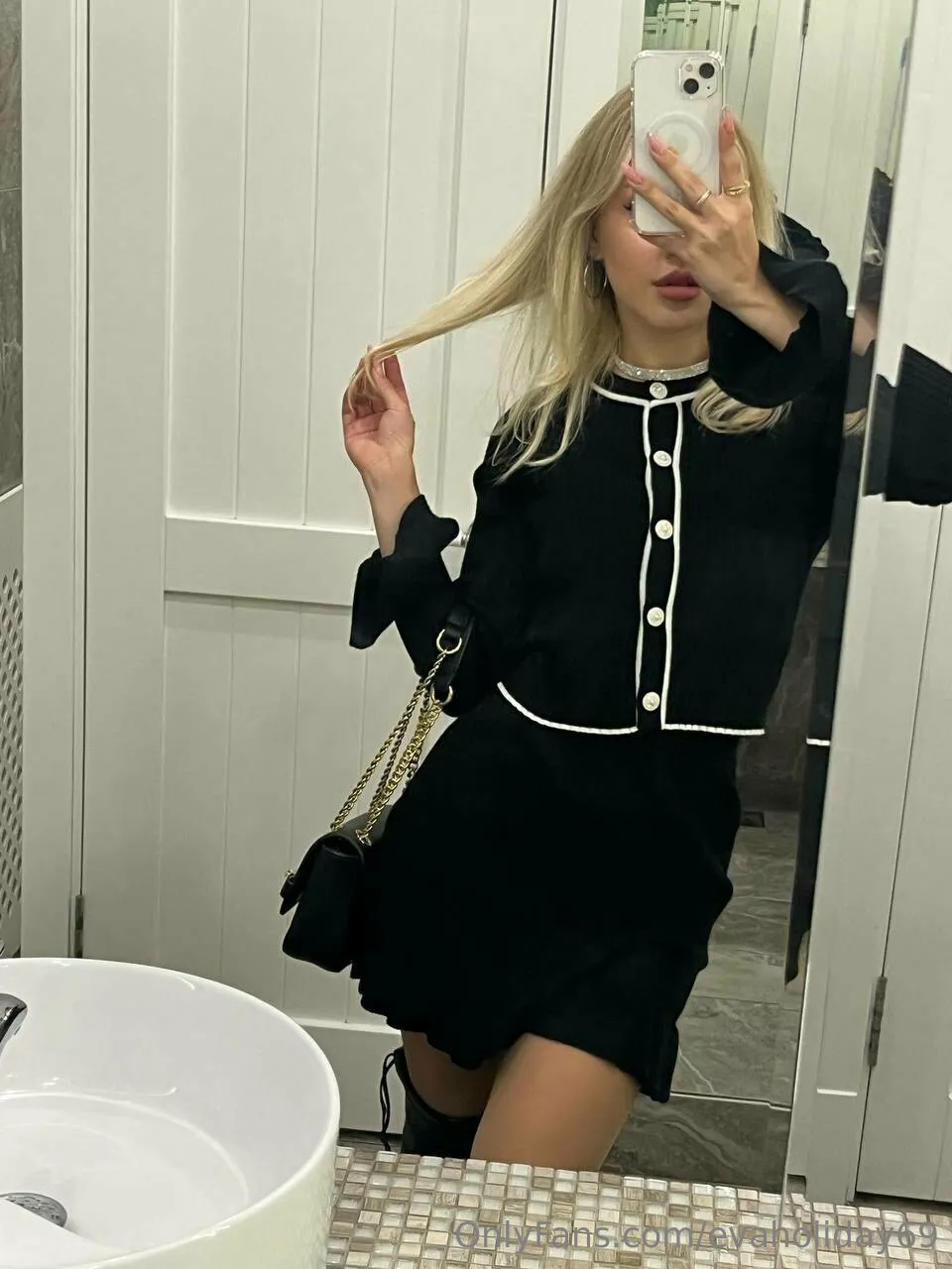 🎀 Eva Holiday 🎀 OnlyFans premium content 13 - evaholiday69 exclusive collection