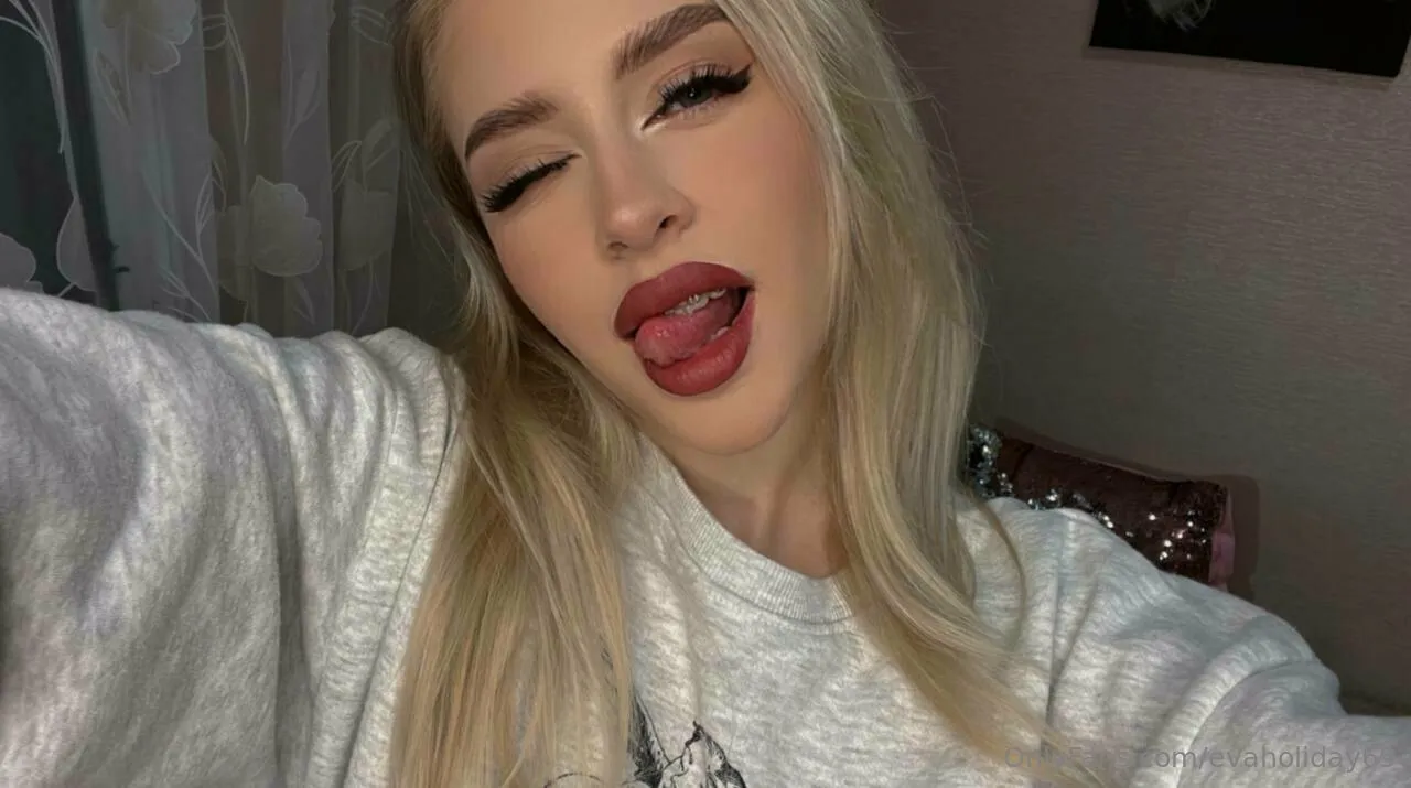 🎀 Eva Holiday 🎀 OnlyFans premium content 12 - evaholiday69 exclusive collection