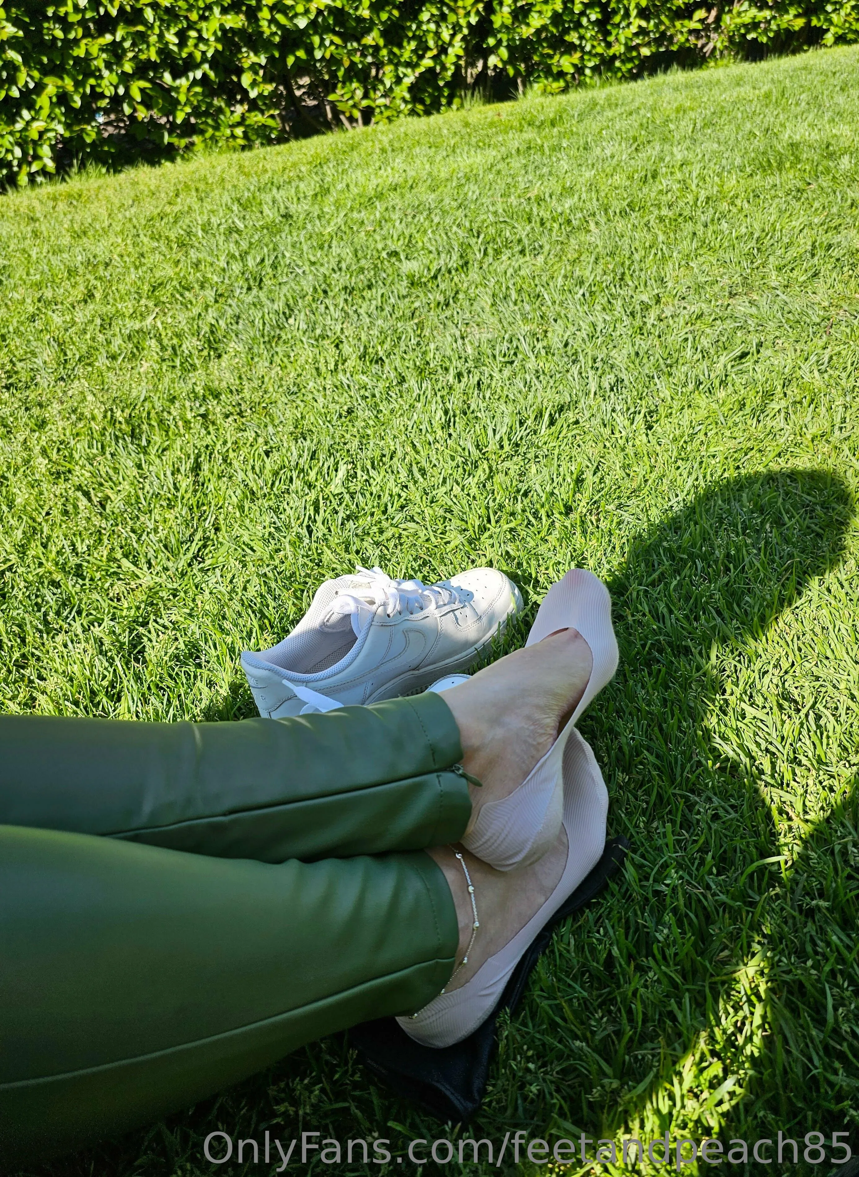 feetandpeach85 OnlyFans premium content 10 - feetandpeach85 exclusive collection