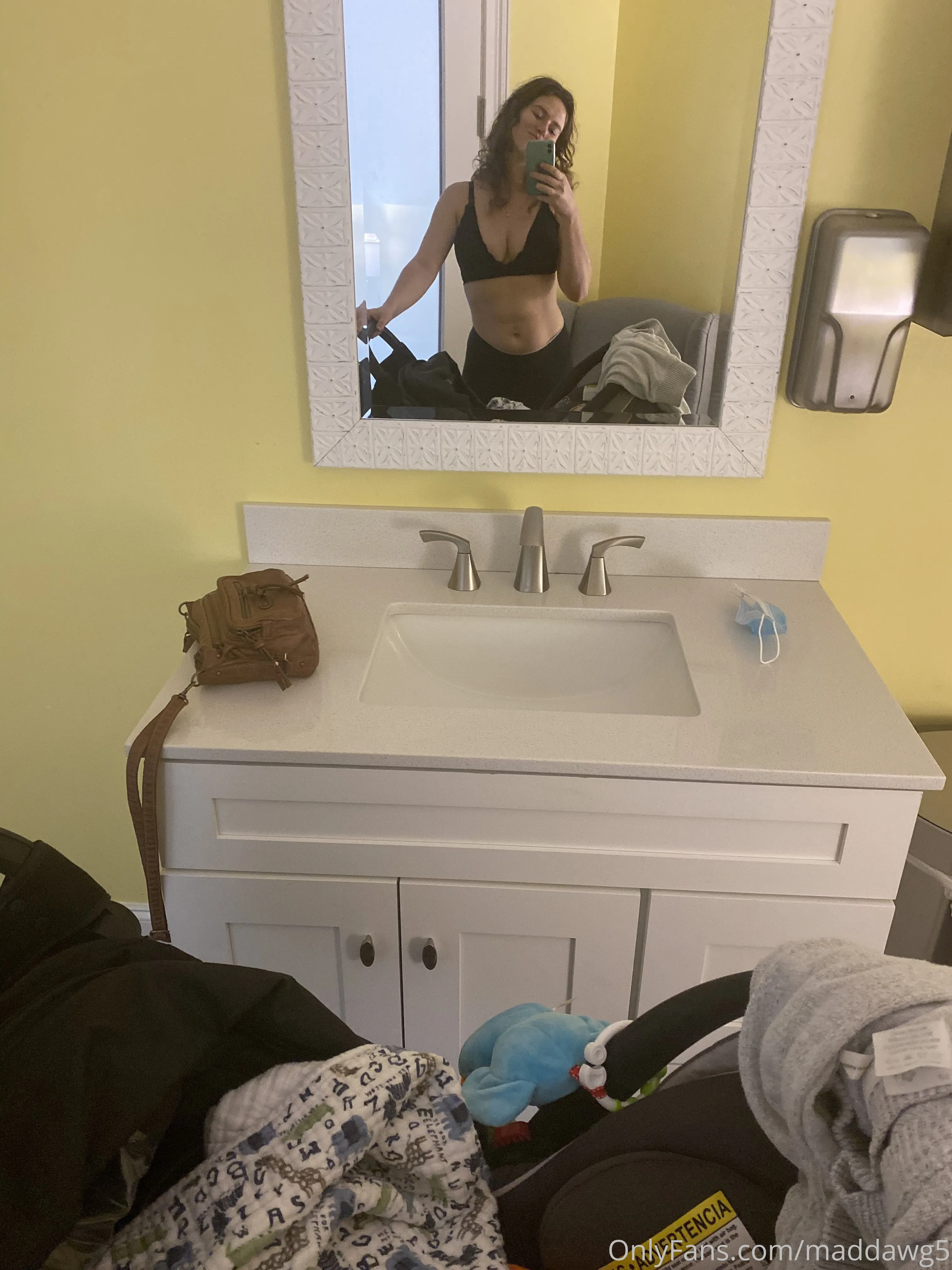 Harlee OnlyFans premium content 3 - harlees70 exclusive collection