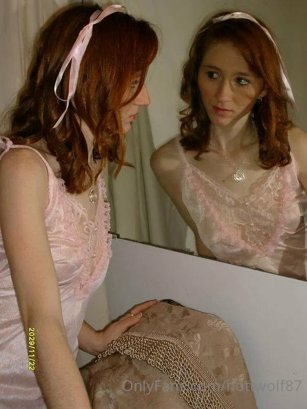 Genevieve OnlyFans premium content 39 - hottwolf87 exclusive collection