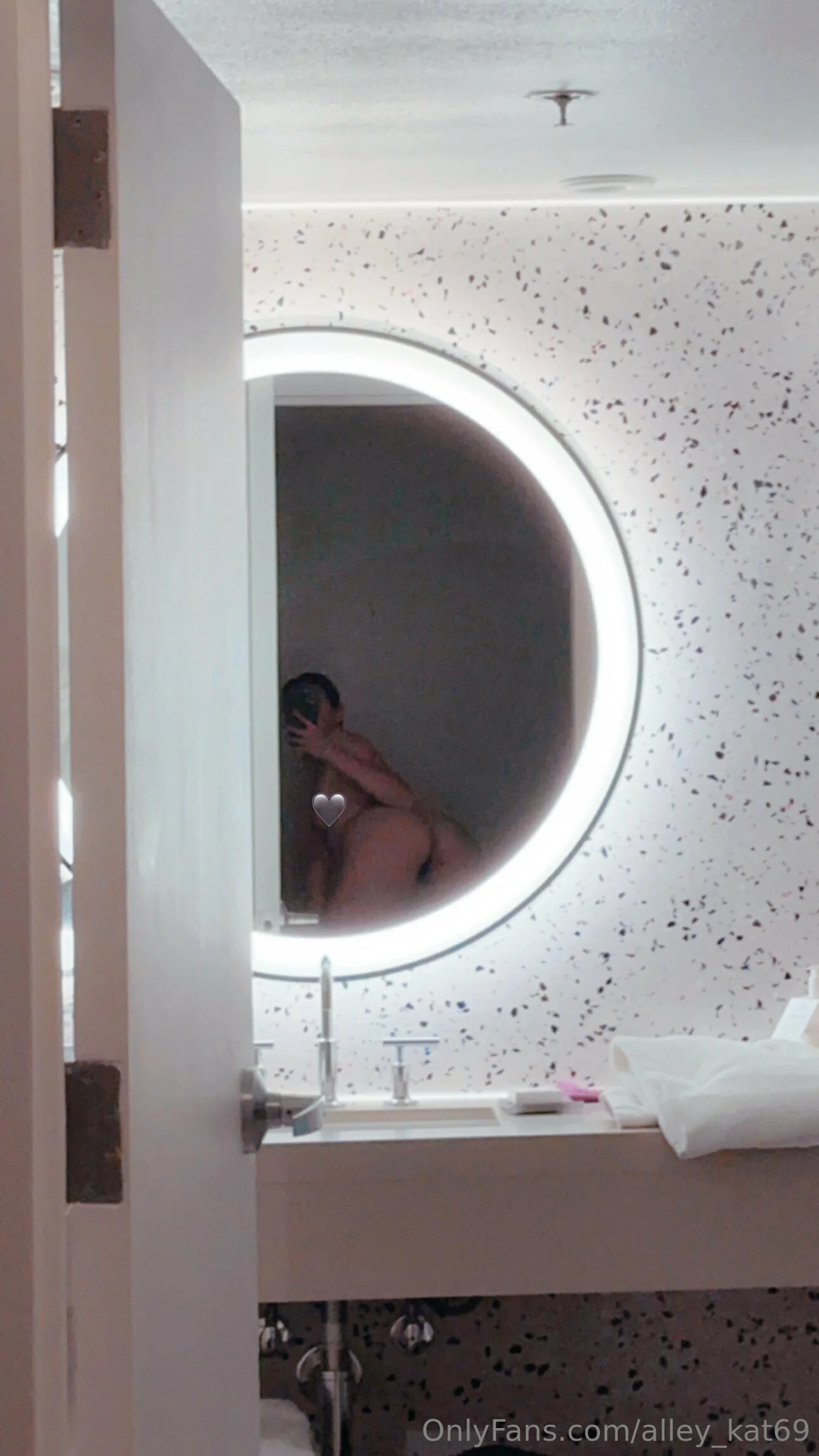 Alley Kat OnlyFans premium content 12 - alley_kat69 exclusive collection