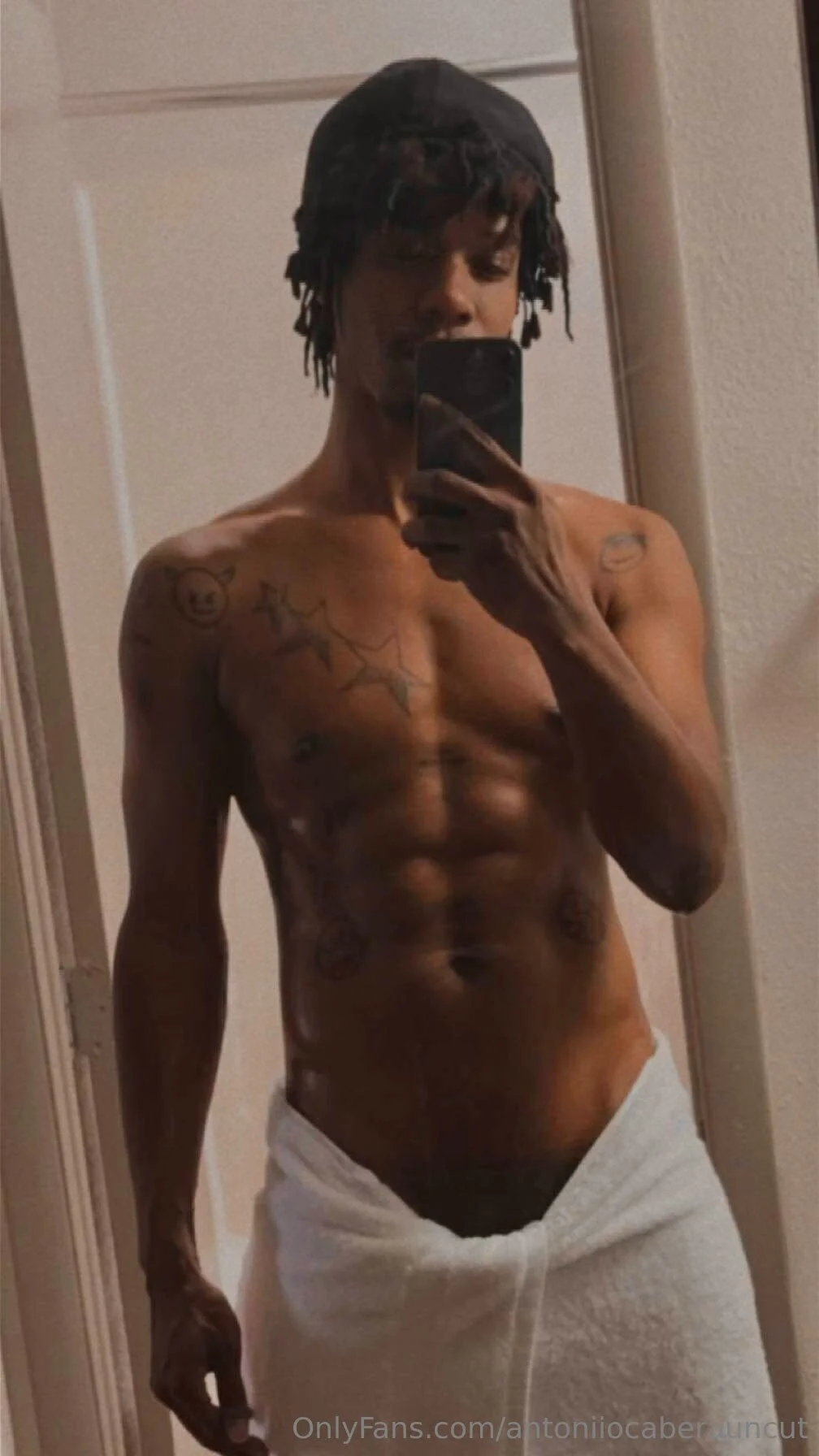 ⓘ F R E E ⓘ OnlyFans premium content 2 - antoniiocaberauncut exclusive collection