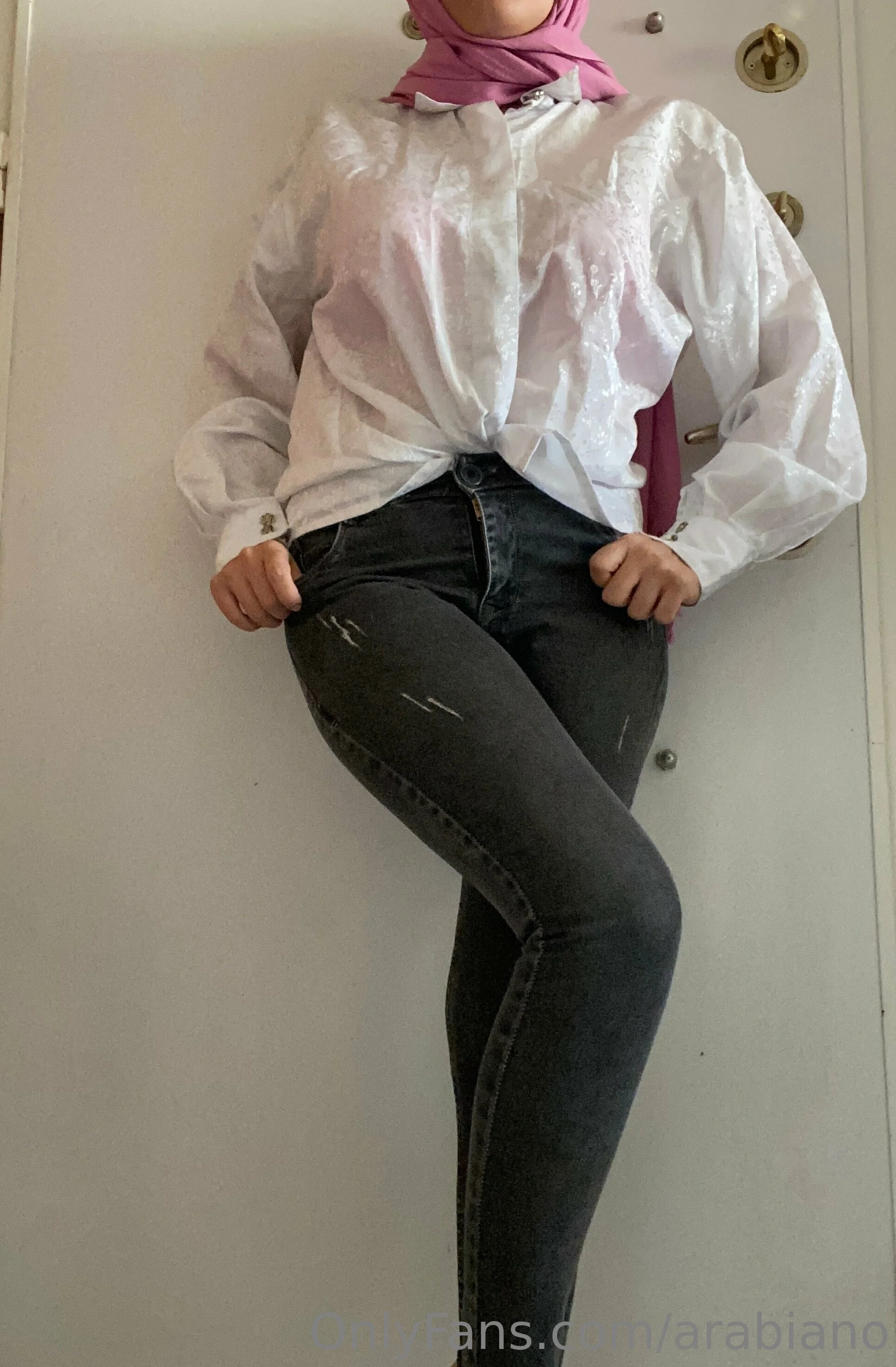 Hijabi Arab girl 🧕🏻 OnlyFans premium content 13 - arabiano exclusive collection