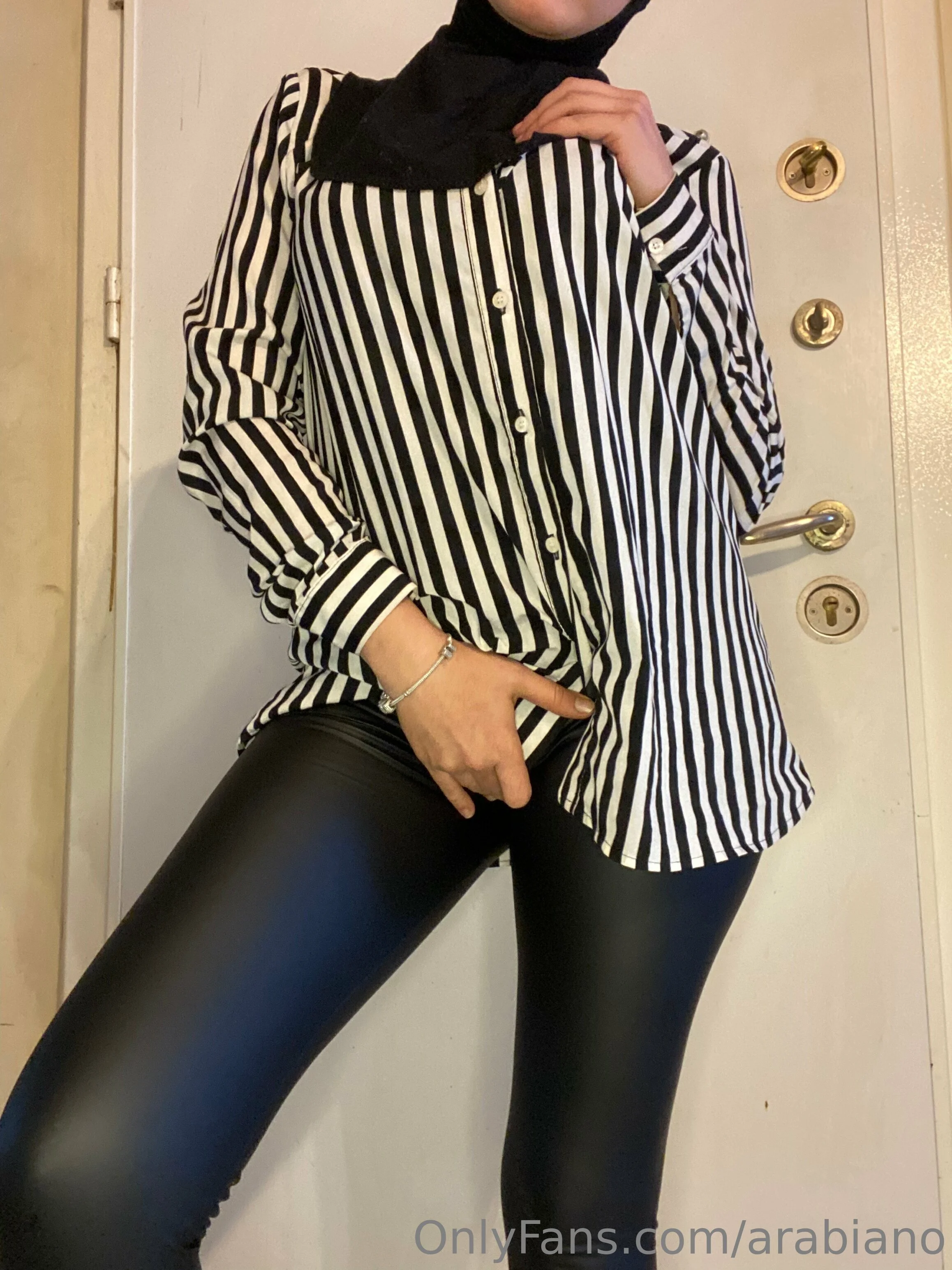 Hijabi Arab girl 🧕🏻 OnlyFans premium content 3 - arabiano exclusive collection