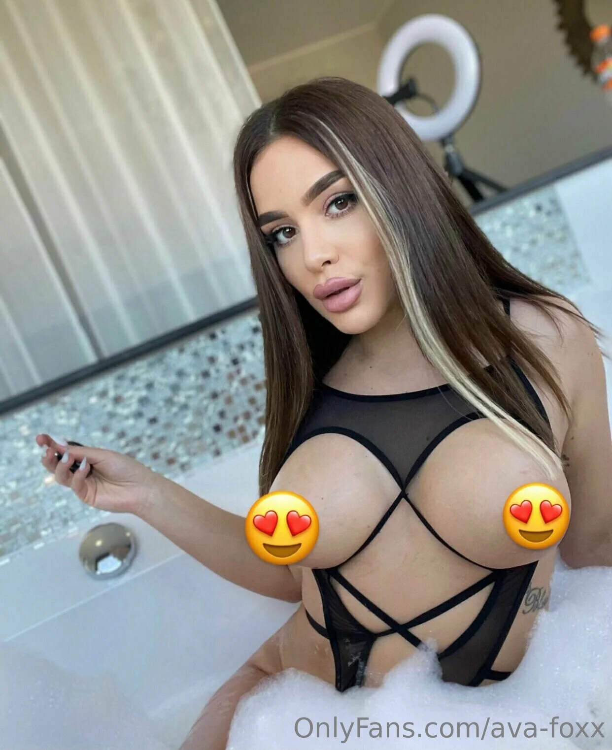 𝐀𝐯𝐚 𝐅𝐨𝐱𝐱 🍑 OnlyFans premium content 6 - ava-foxx exclusive collection