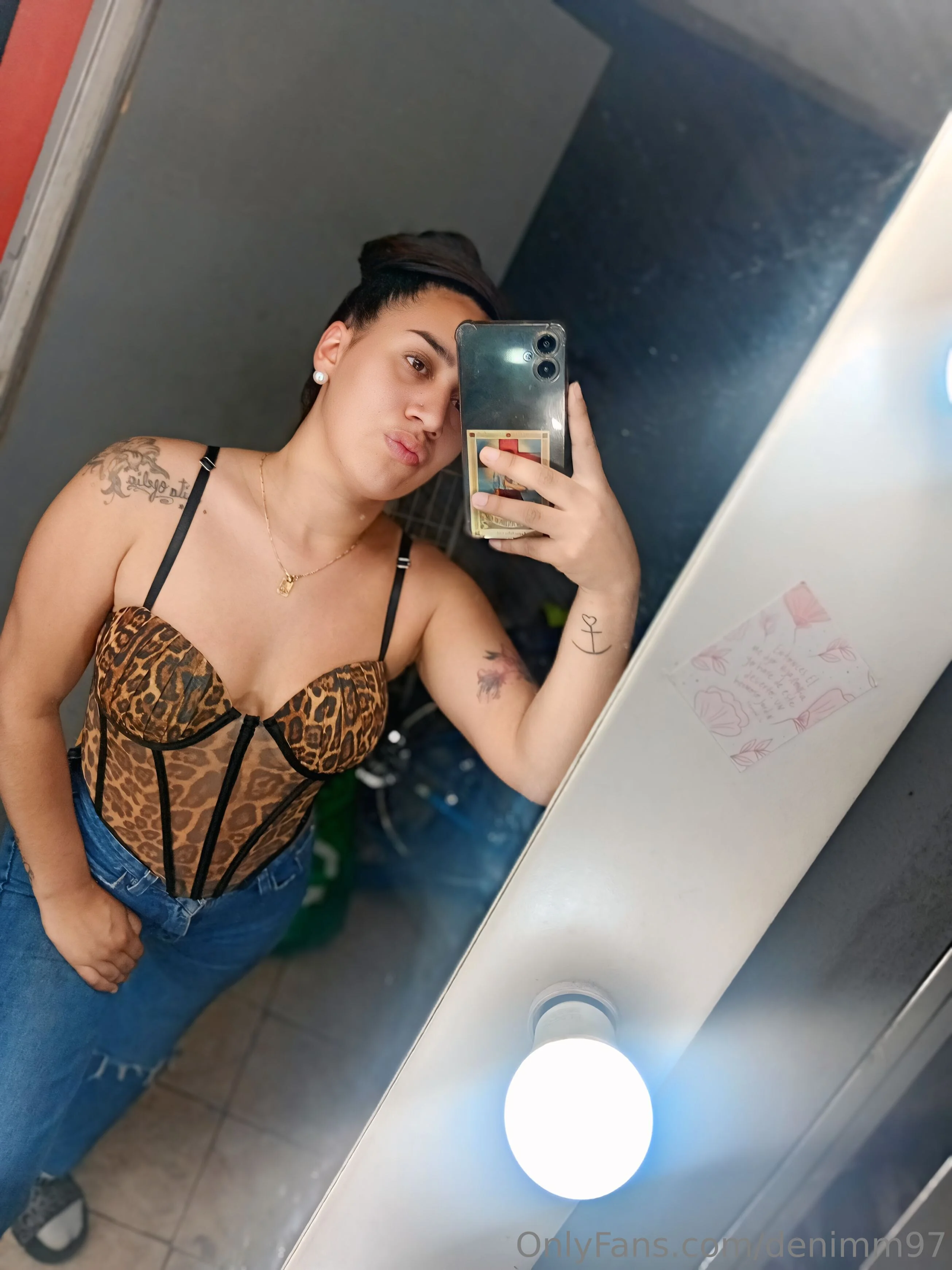 Mia brunnette - La reyna de lo prohibido OnlyFans premium content 9 - denimm97 exclusive collection