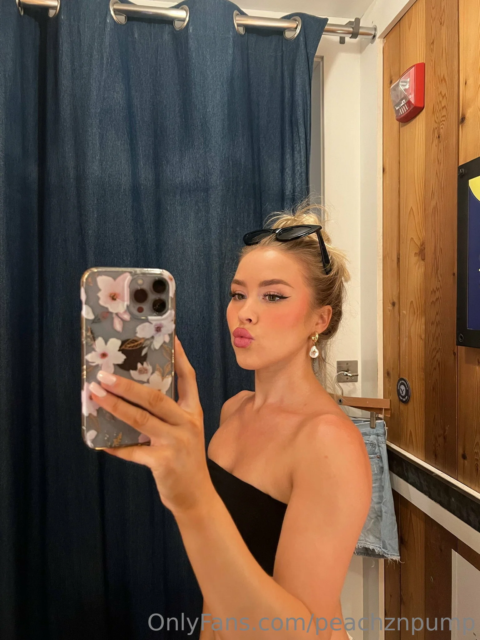 Goddess Cat OnlyFans premium content 10 - divine.feline exclusive collection