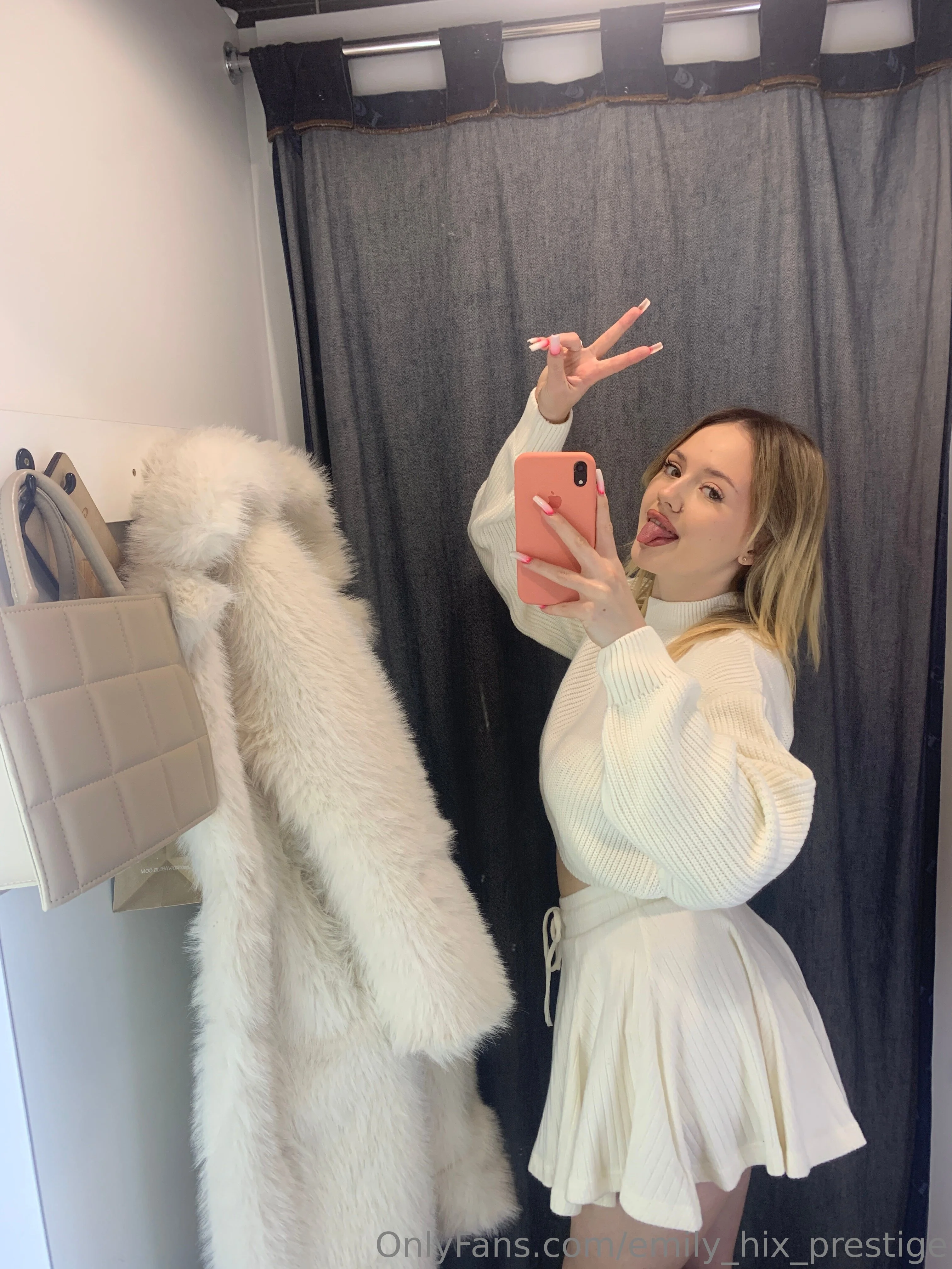 Emi🌸 OnlyFans premium content 4 - emily_hix_prestige exclusive collection