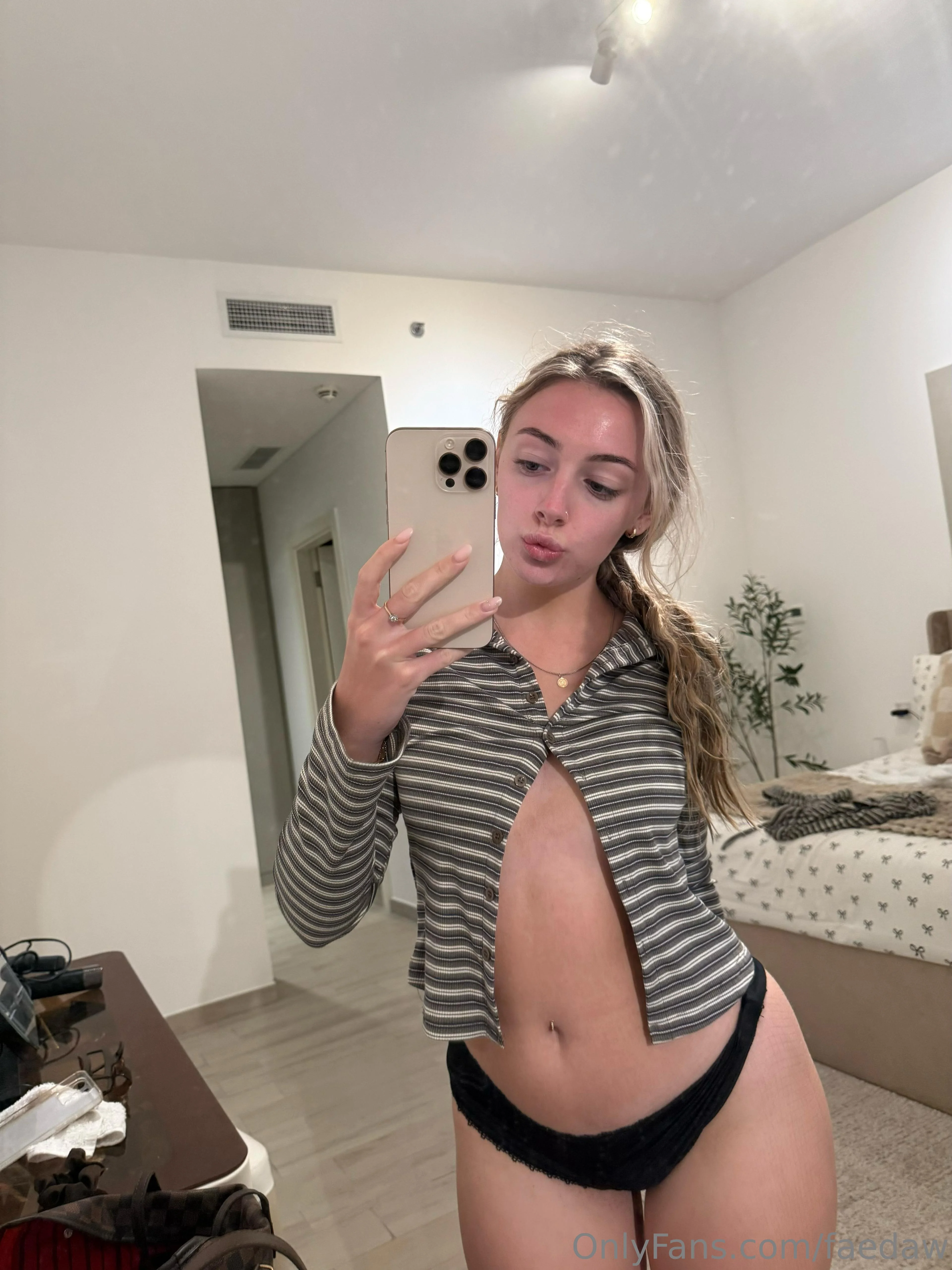 fae 🧚🏻‍♀️ OnlyFans premium content 3 - faedaw exclusive collection