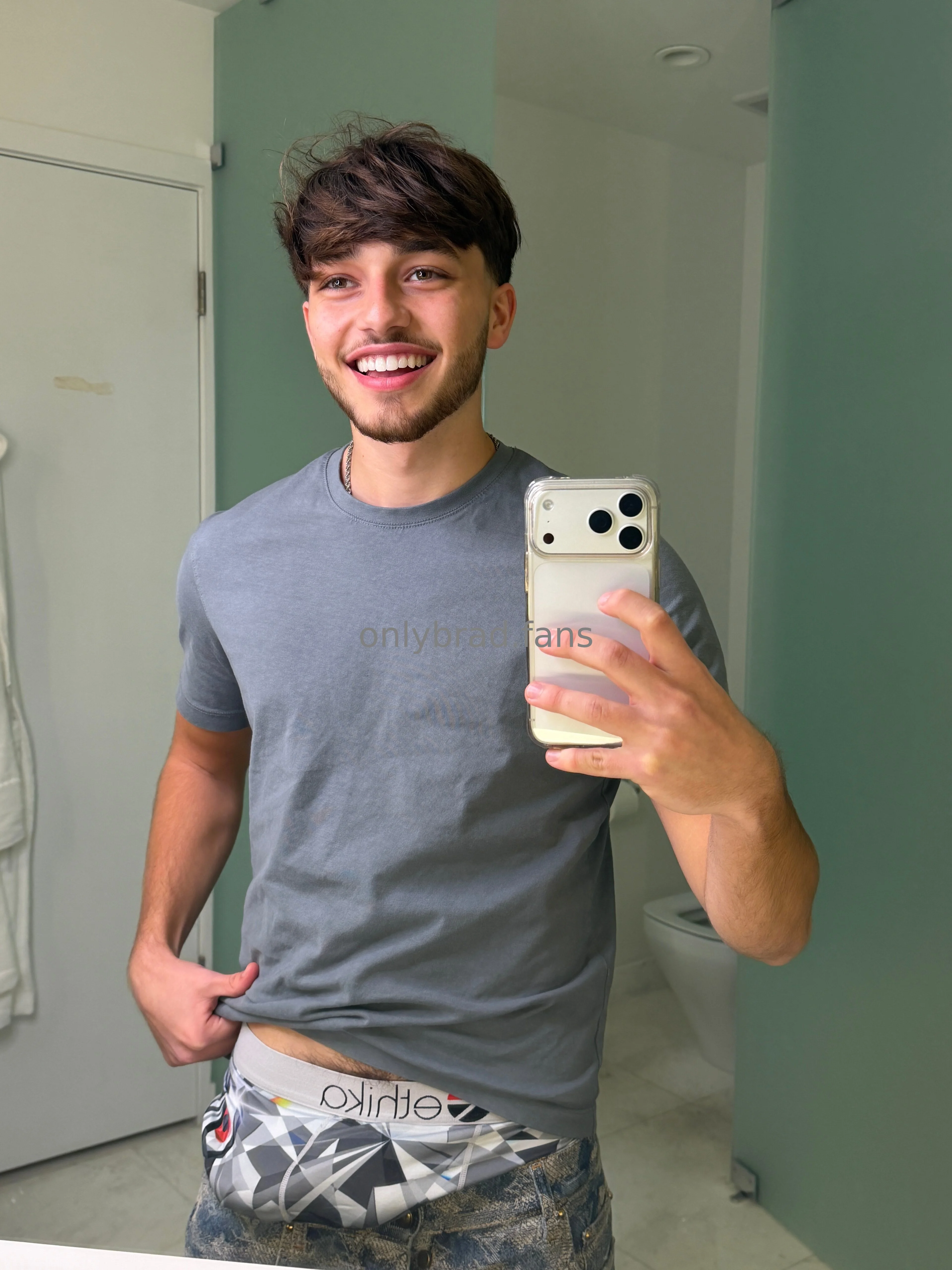 Brad OnlyFans premium content 53 - flowasthetao exclusive collection